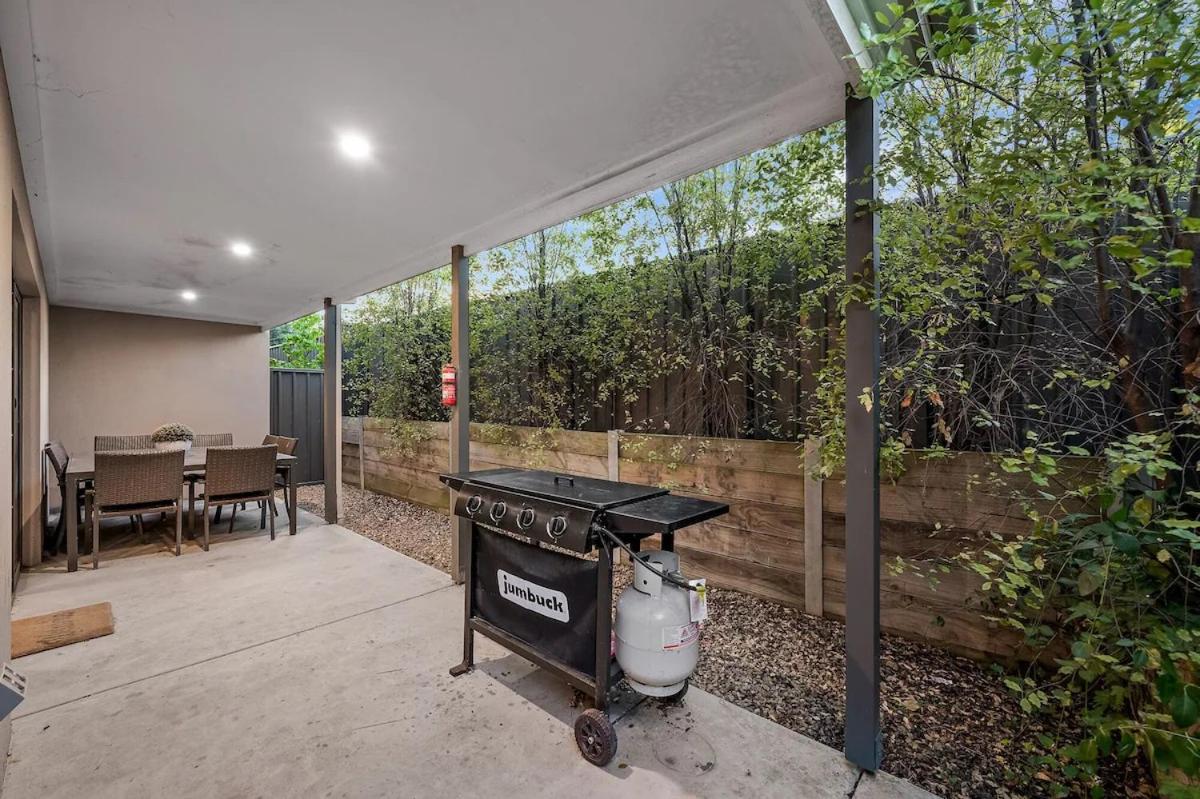 Sovereign Hill Close -private, peaceful, modern