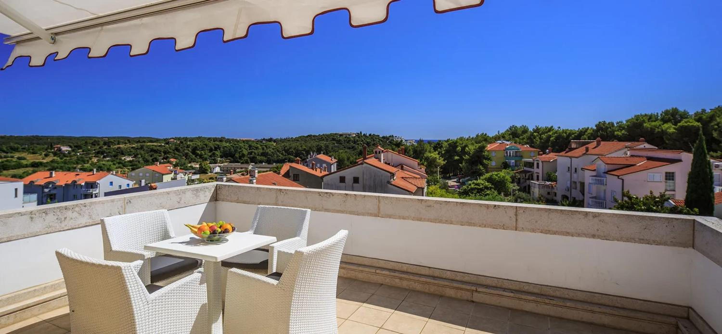Villa with Jacuzzi on the Pula Riviera