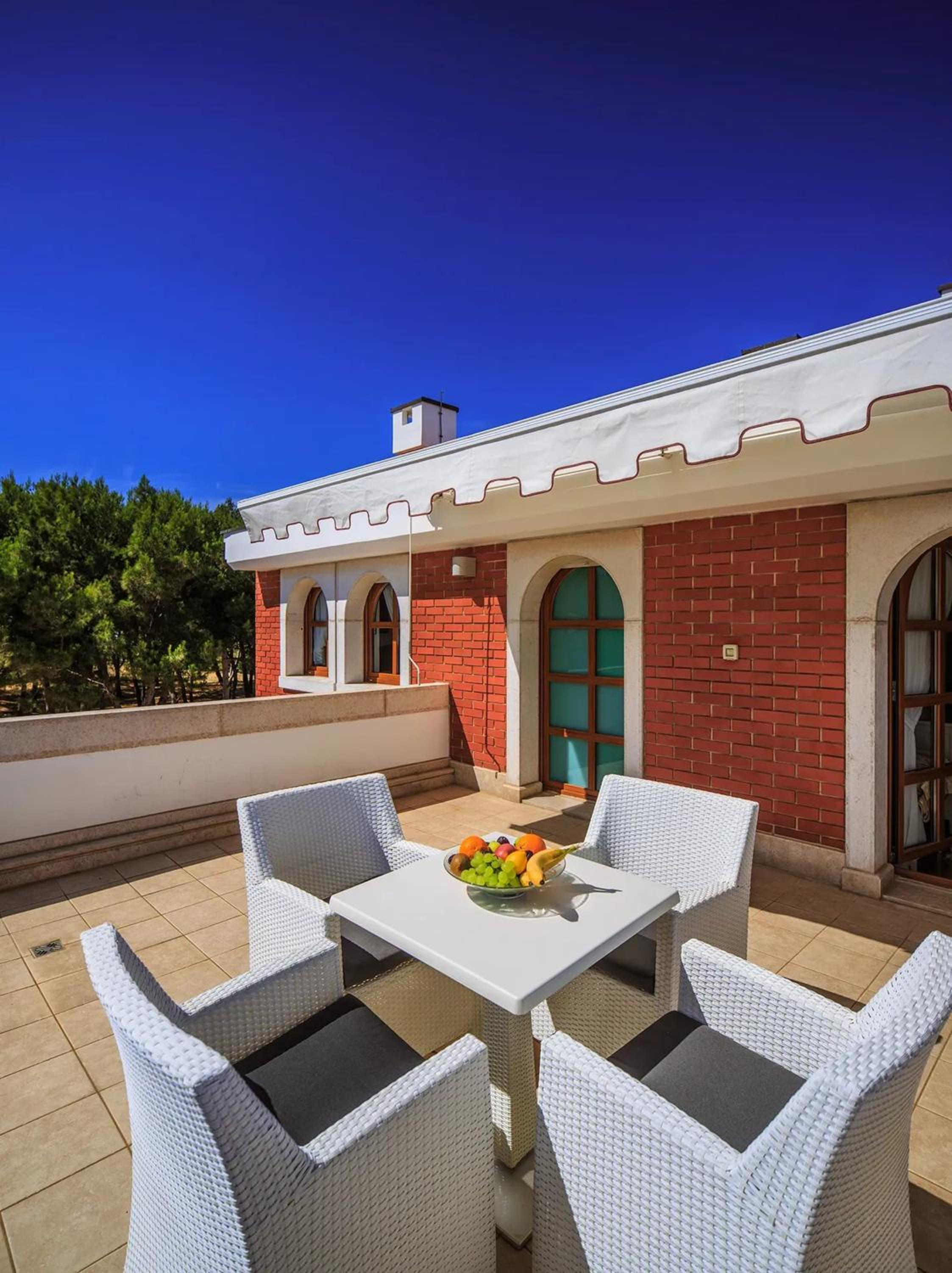 Villa with Jacuzzi on the Pula Riviera