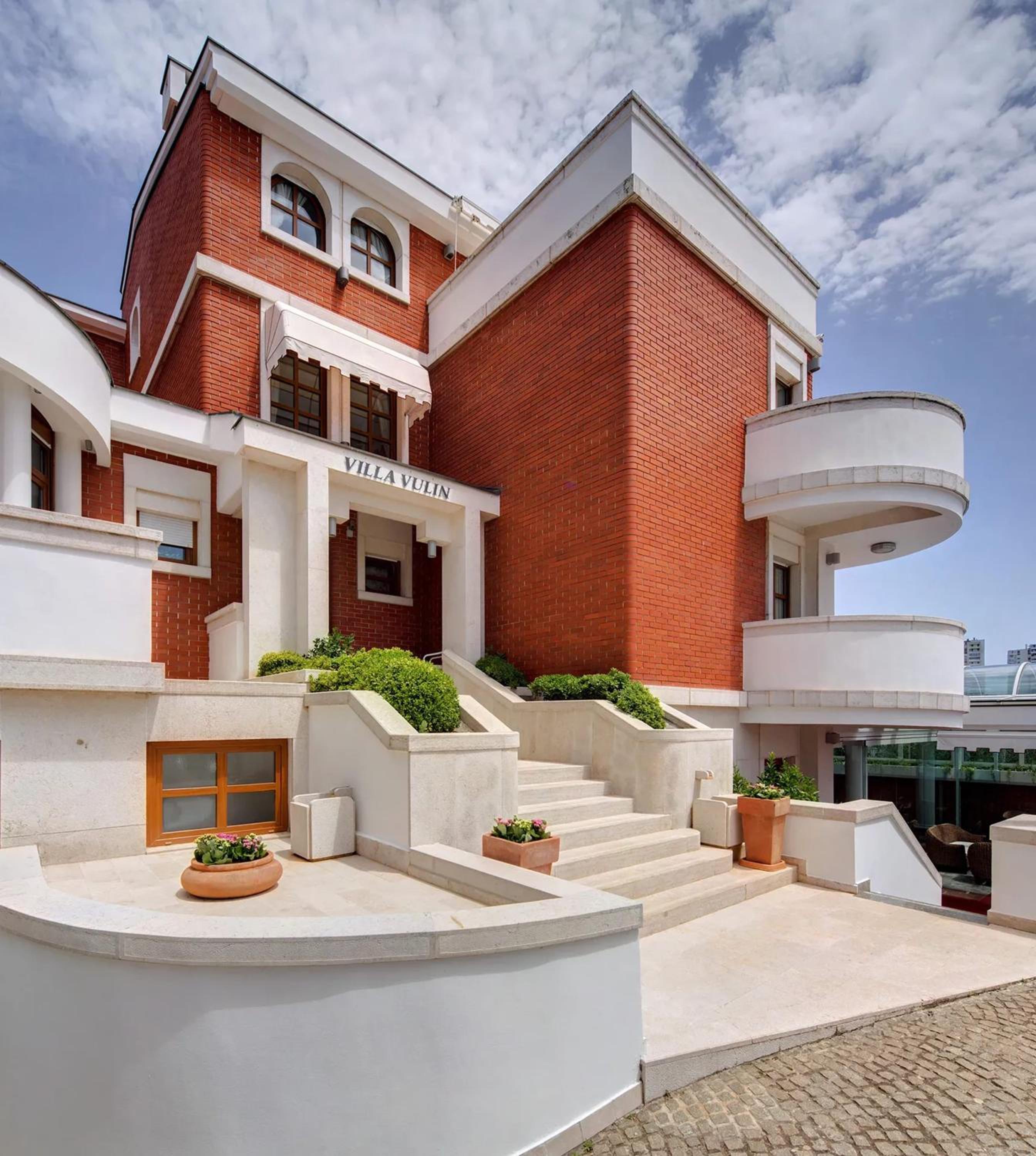 Villa with Jacuzzi on the Pula Riviera