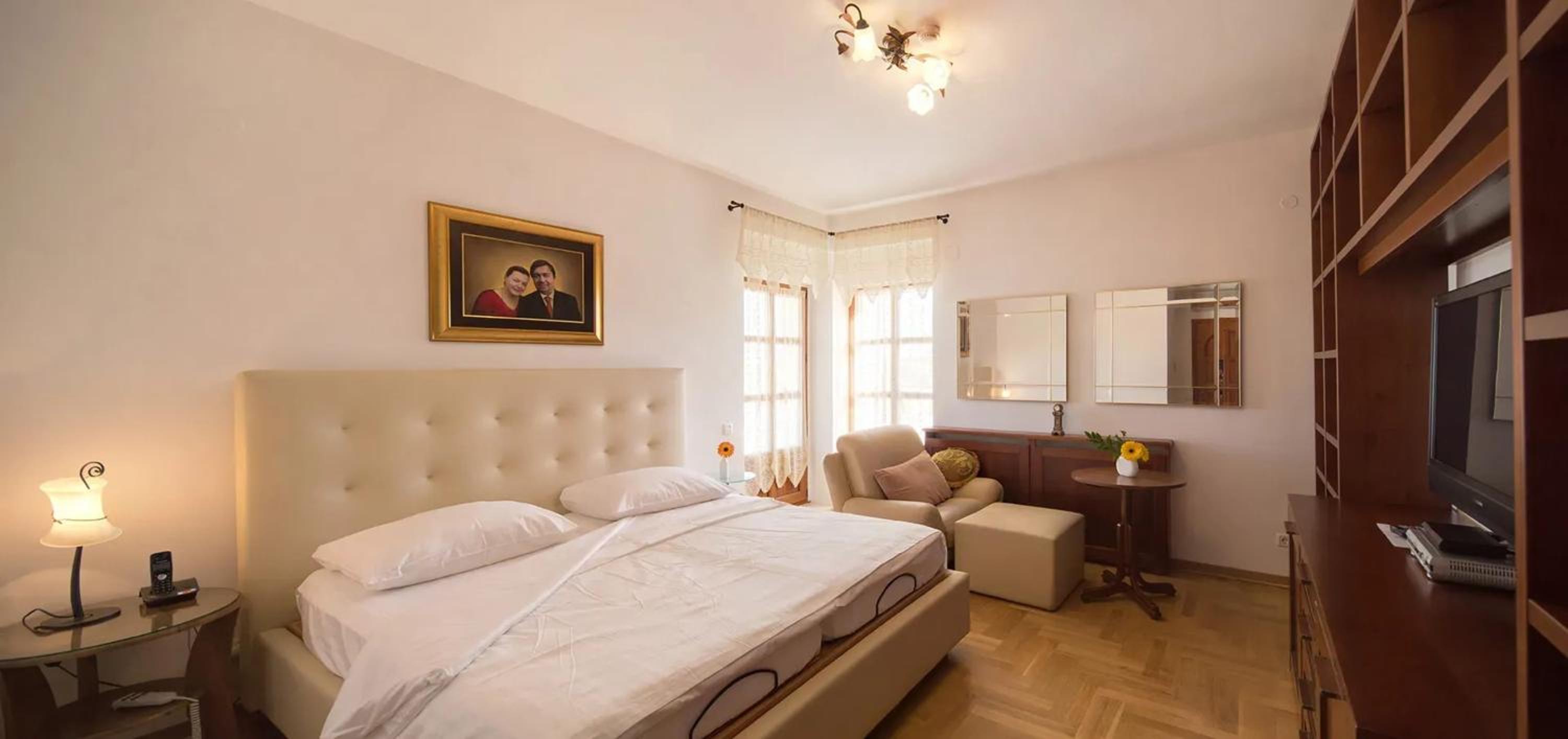 Villa with Jacuzzi on the Pula Riviera