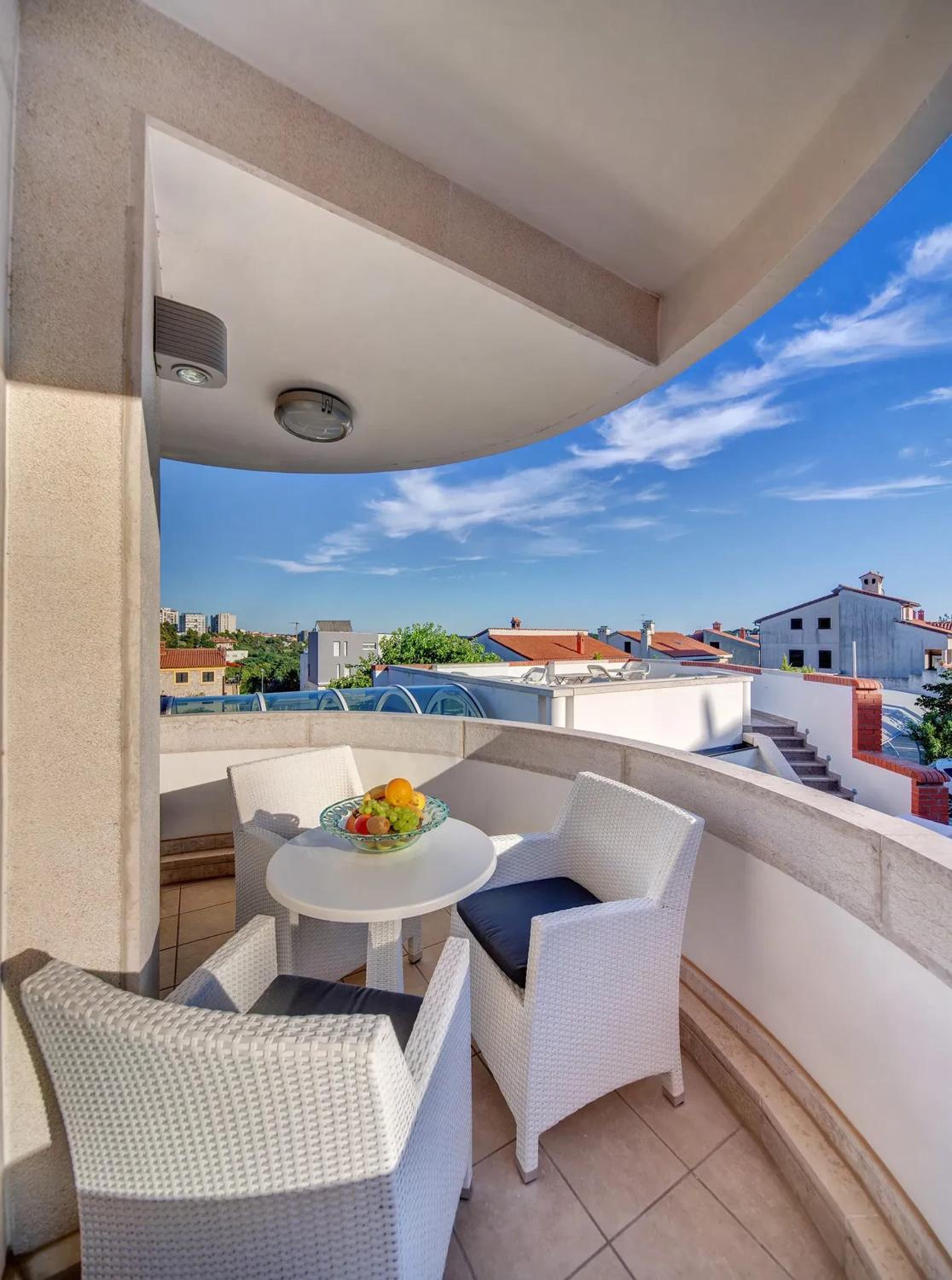 Villa with Jacuzzi on the Pula Riviera
