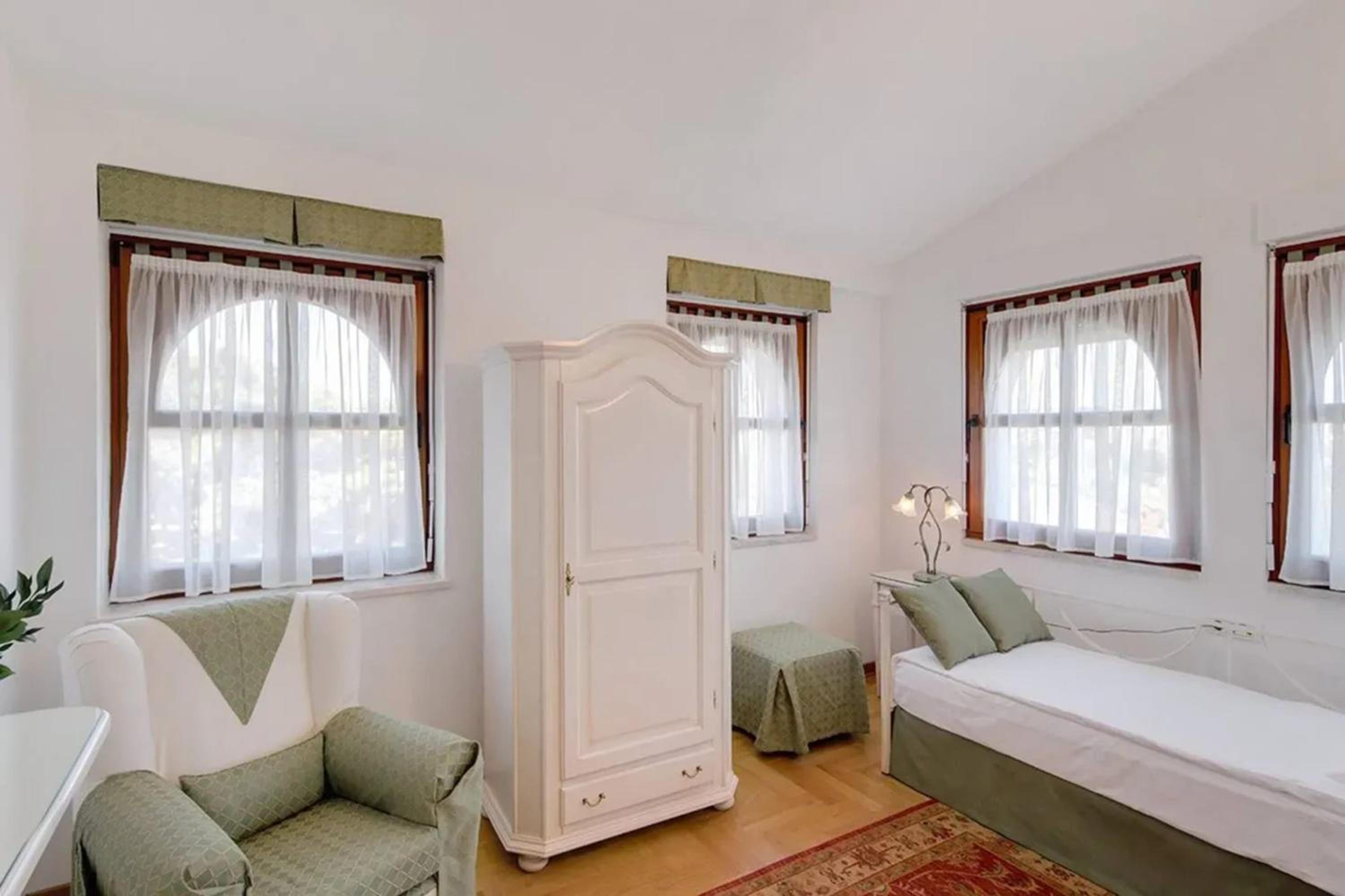 Villa with Jacuzzi on the Pula Riviera