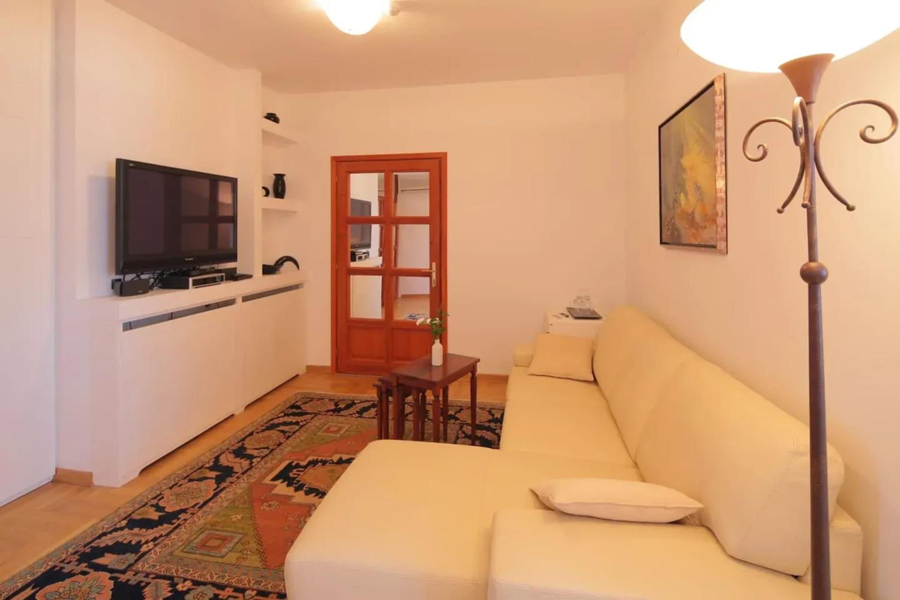 Villa with Jacuzzi on the Pula Riviera