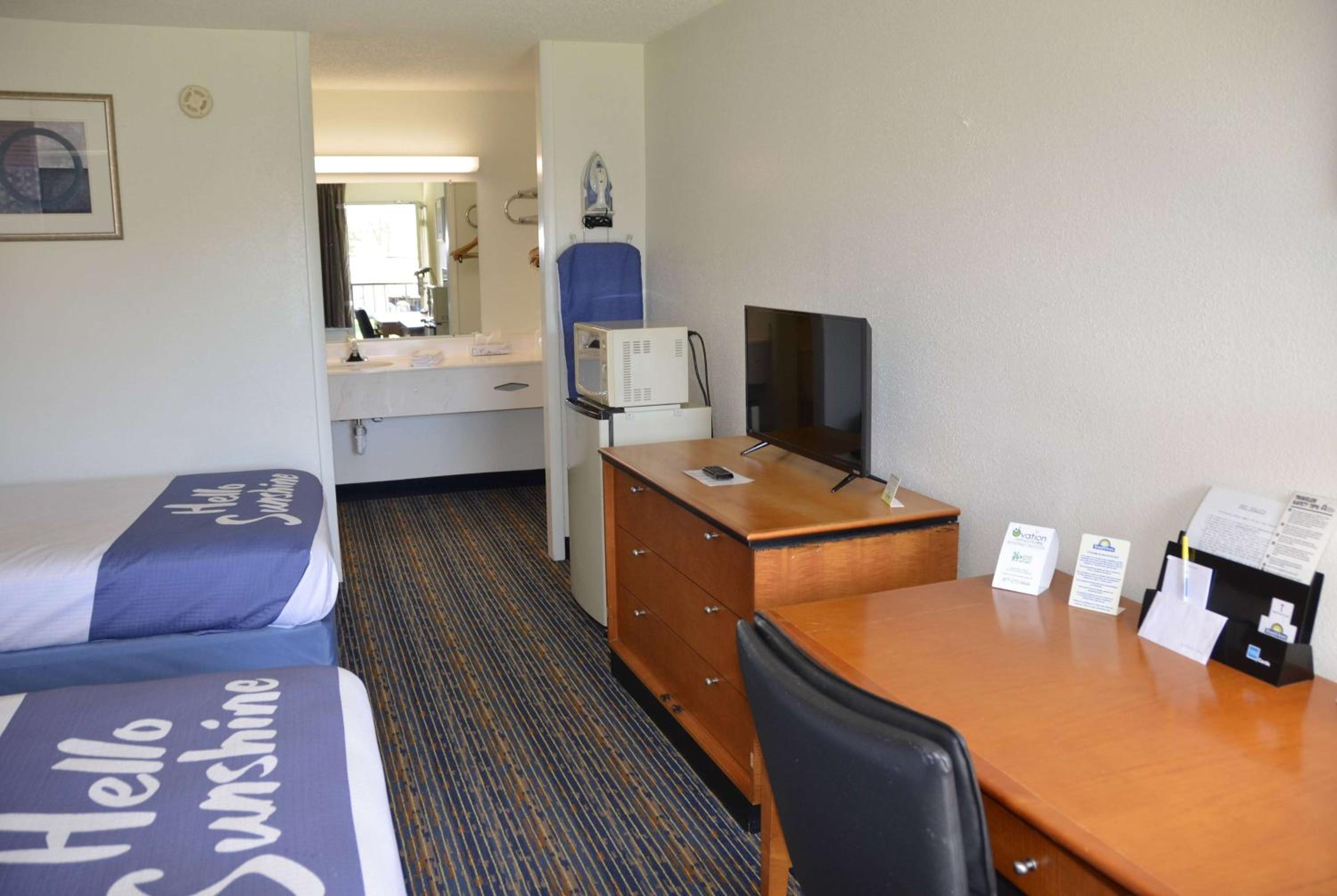 Luray Vacations - Days Inn by Wyndham Luray Shenandoah - Property Image 2