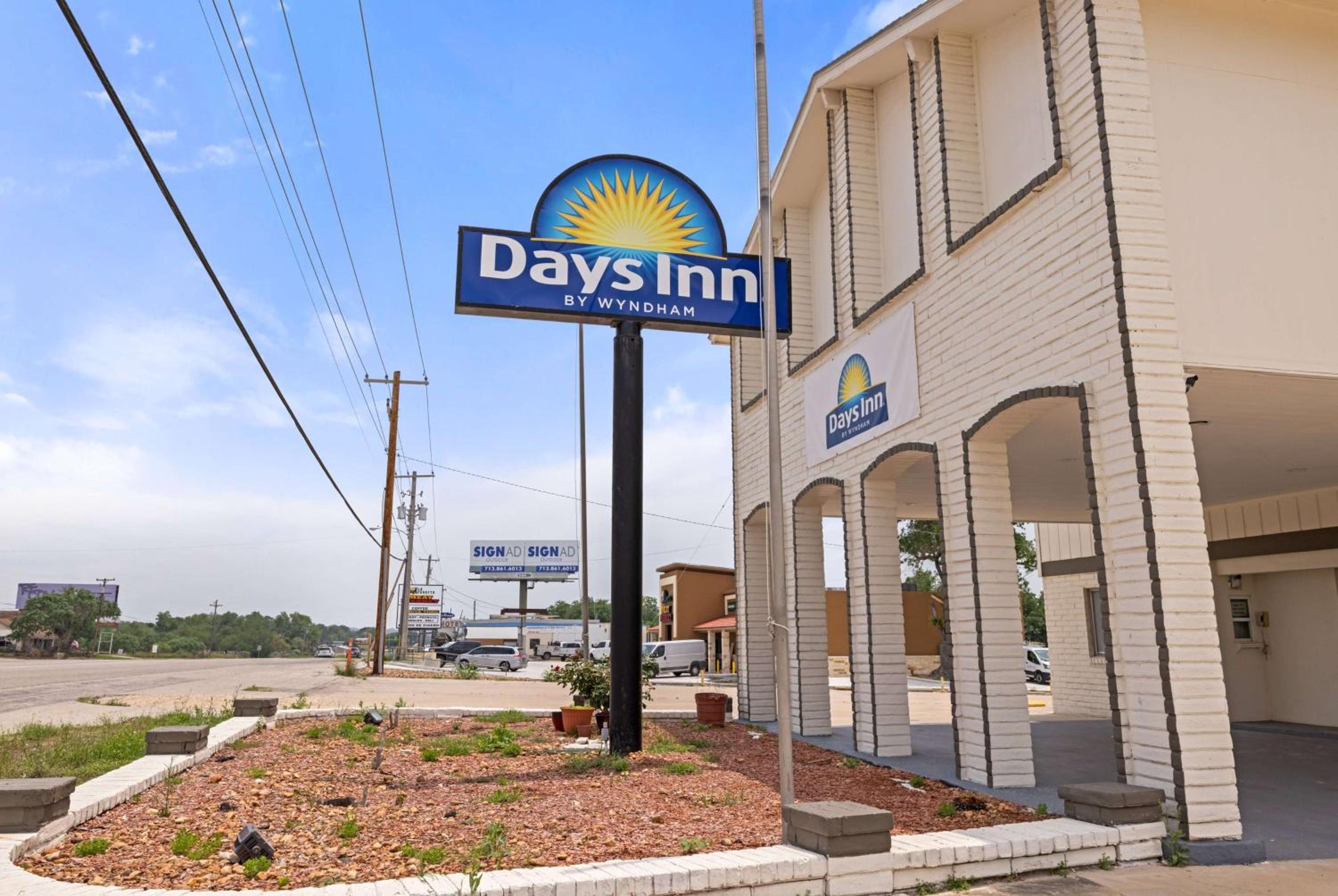 Days Inn by Wyndham Kenedy Karnes City, Photo 27