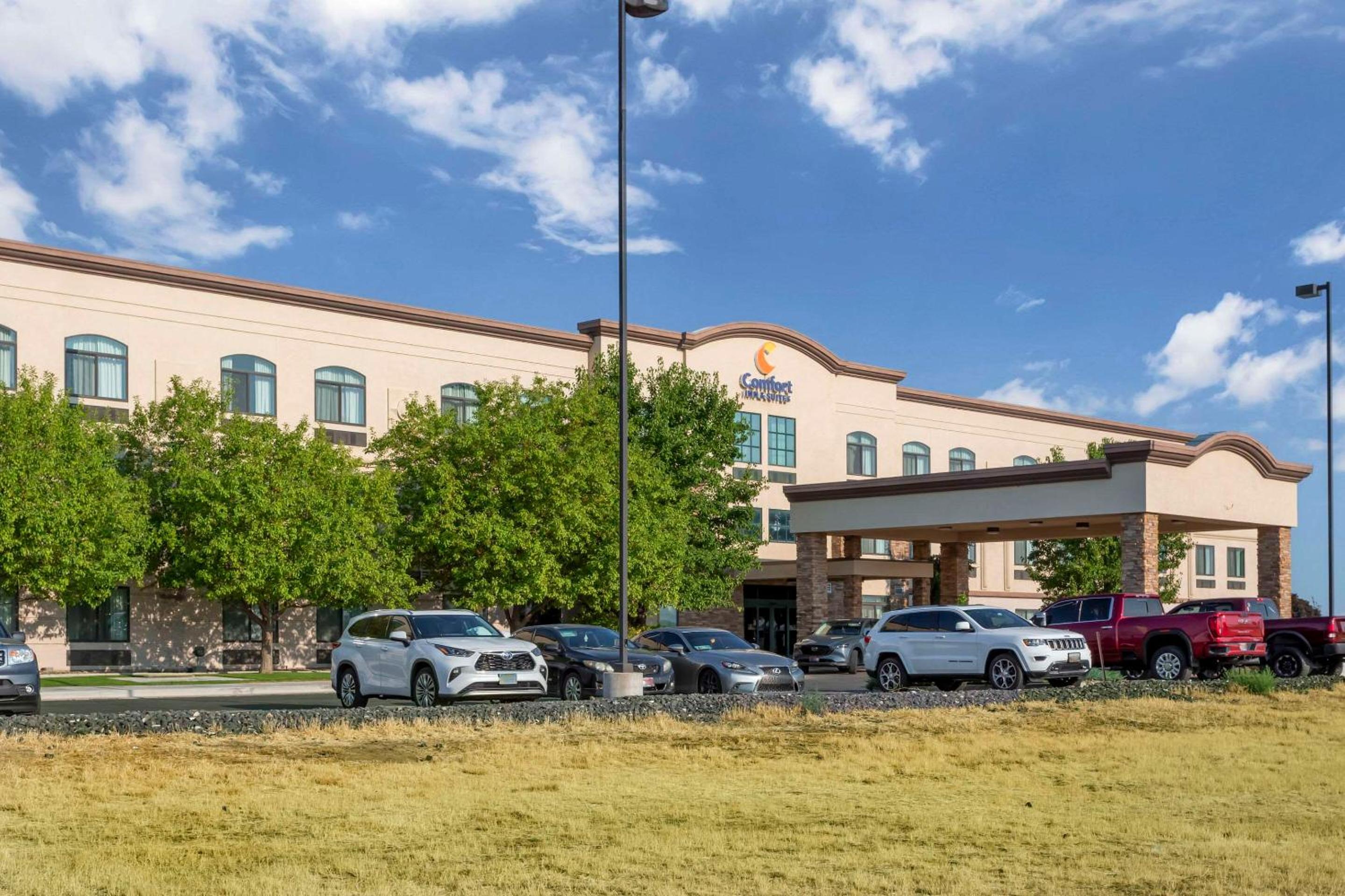Twin Falls Vacations - Comfort Inn  Suites Jerome - Twin Falls - Property Image 1