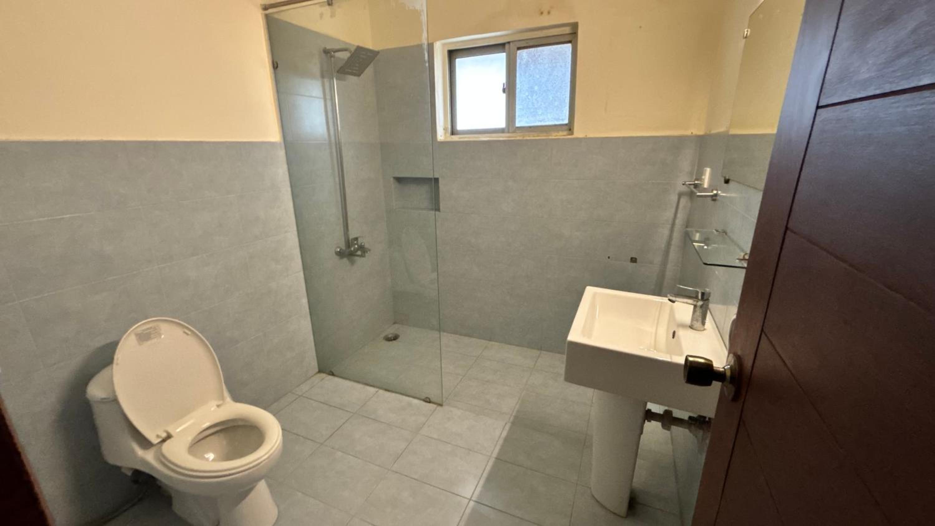 Contemporary 3BR Home DHA, KHI view 2