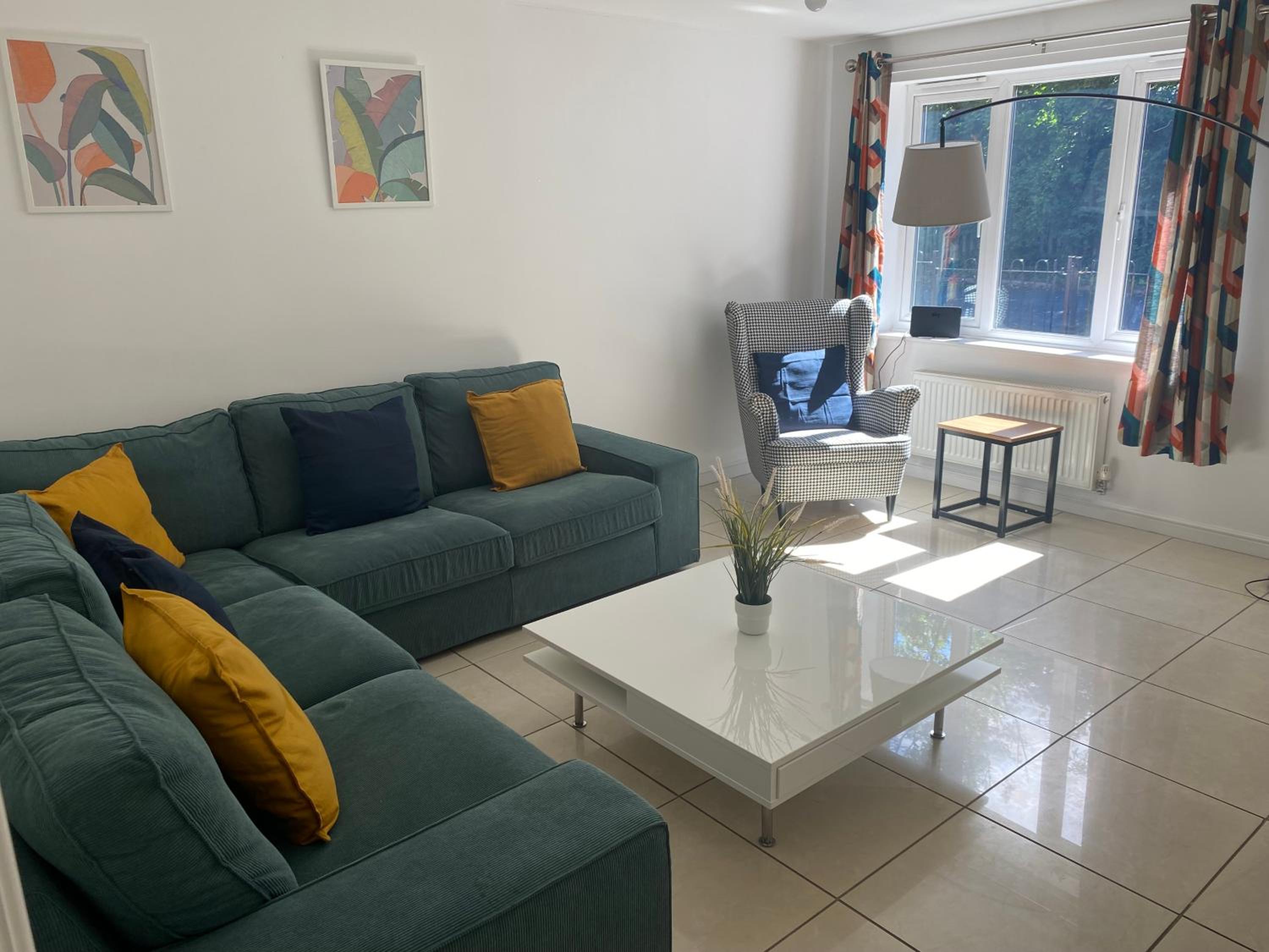 Abbeyfields- 3 bdrm sleeps 5 house with driveway view 3
