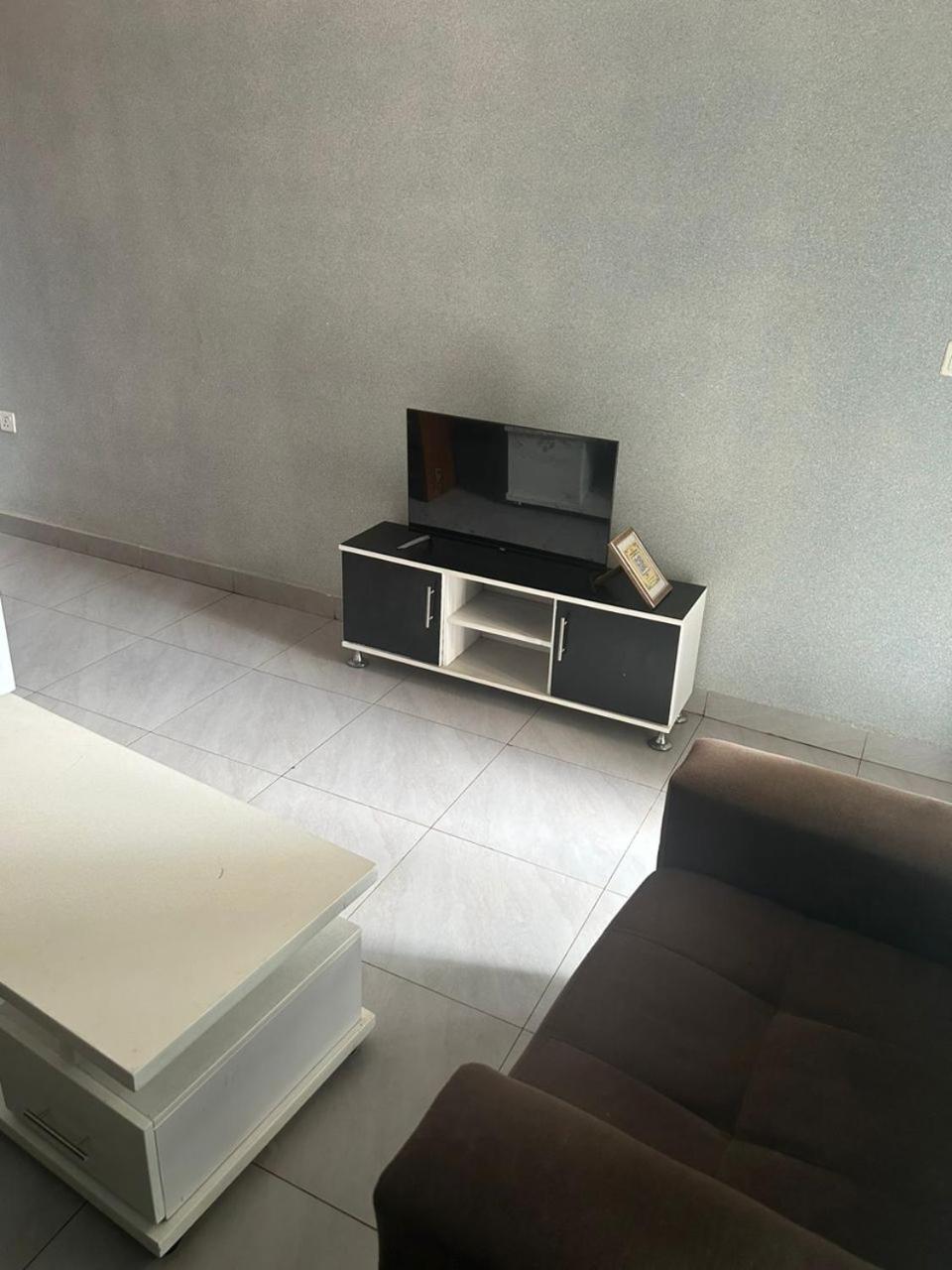 Rwanda one appartment with three bedrooms view 3