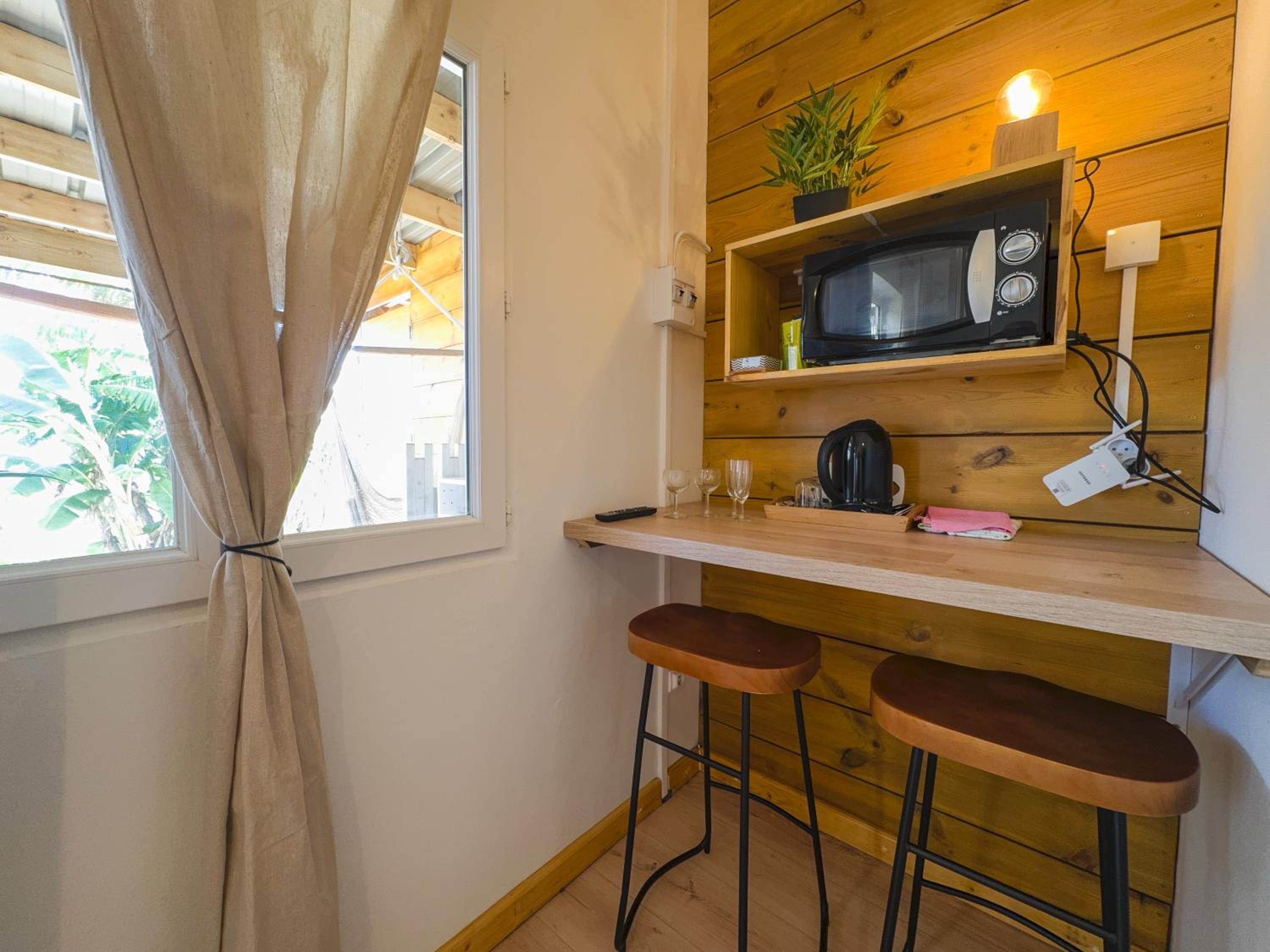 Évasion Nature Lodge - Nature & Sérénité - WiFi Netflix - Proche du Volcan - Cosy - Parking Gratuit