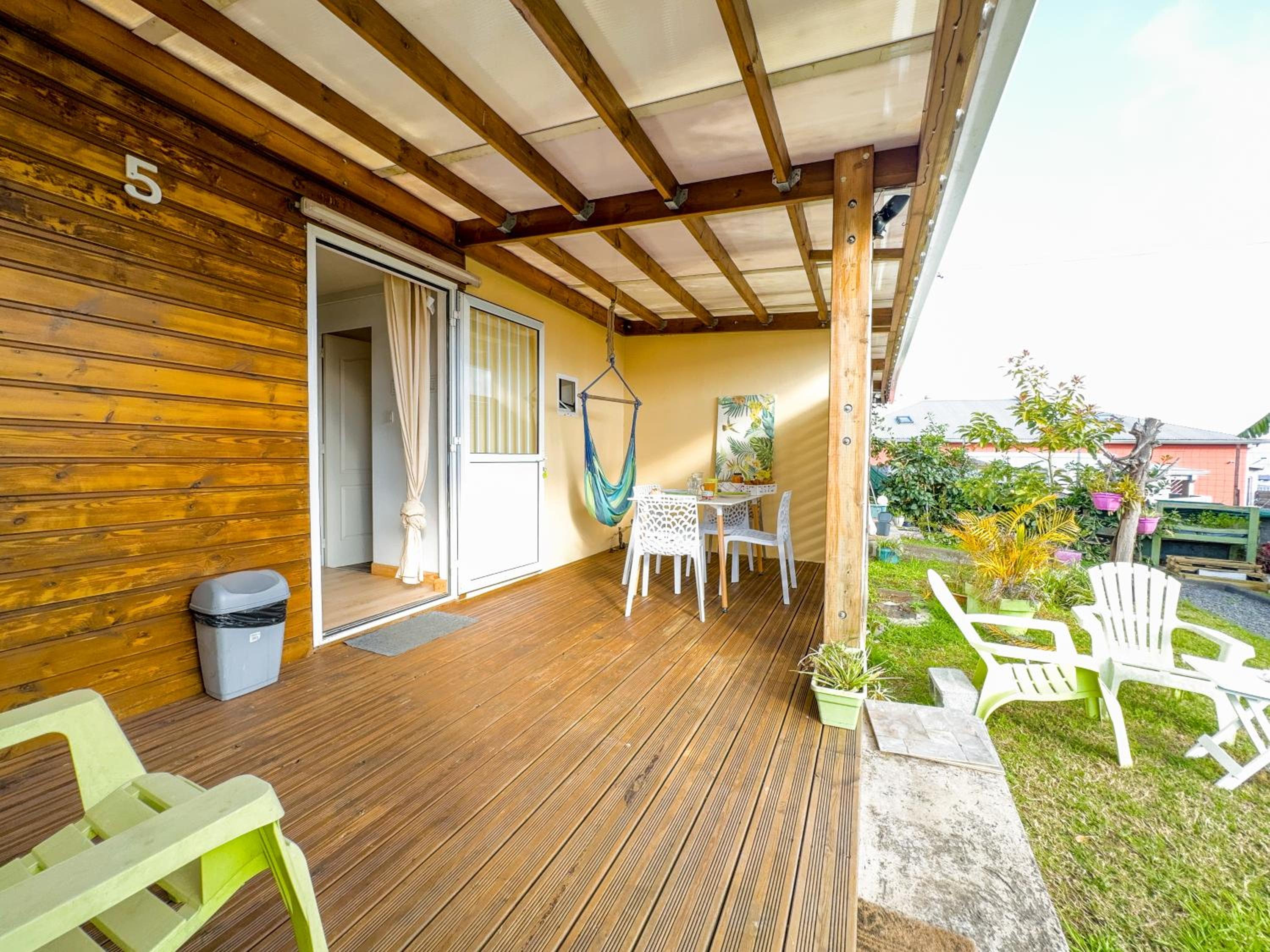 Évasion Nature Lodge - Nature & Sérénité - WiFi Netflix - Proche du Volcan - Cosy - Parking Gratuit