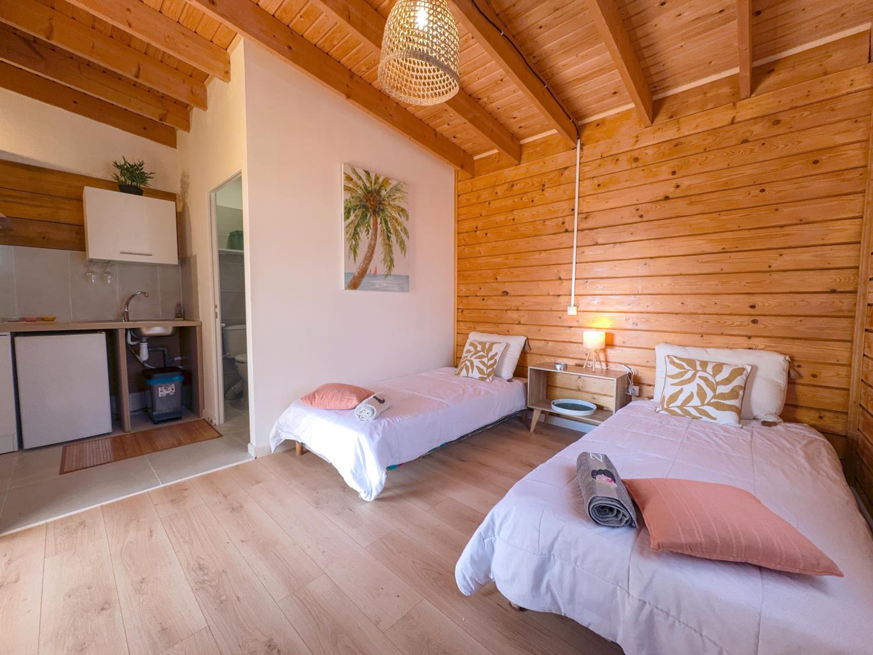 Évasion Nature Lodge - Nature & Sérénité - WiFi Netflix - Proche du Volcan - Cosy - Parking Gratuit