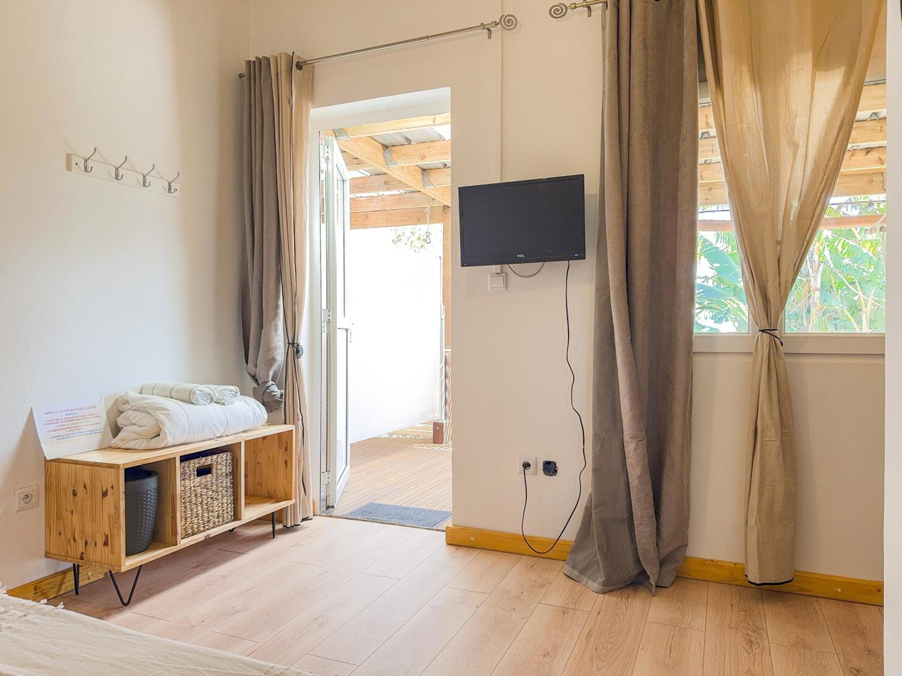 Évasion Nature Lodge - Nature & Sérénité - WiFi Netflix - Proche du Volcan - Cosy - Parking Gratuit