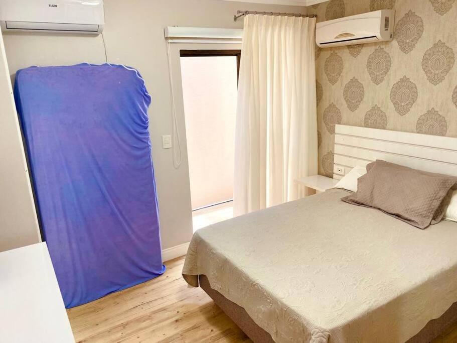 Linda Cobertura duplex na rua 261, excelente localização