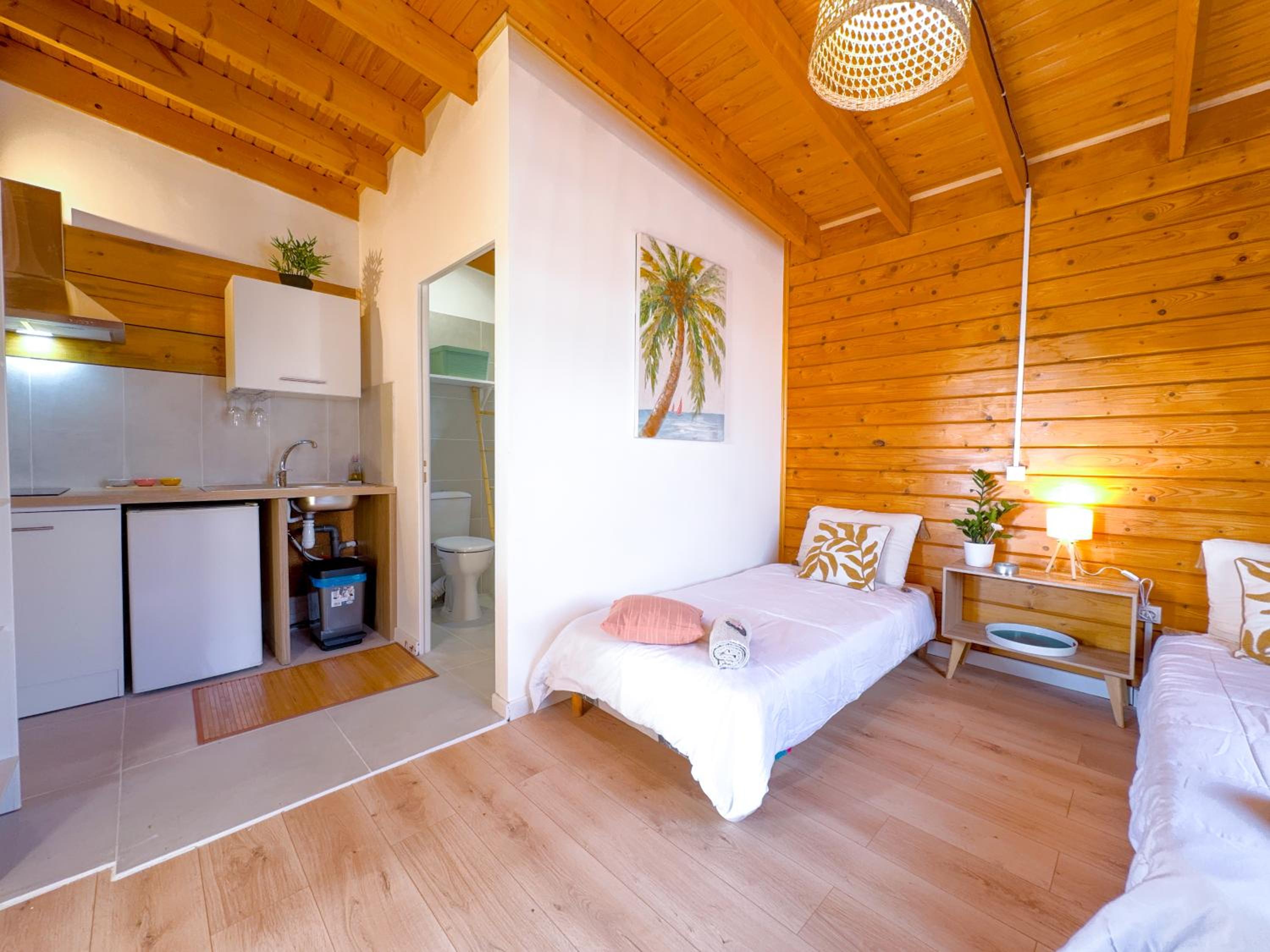 Évasion Nature Lodge - Nature & Sérénité - WiFi Netflix - Proche du Volcan - Cosy - Parking Gratuit