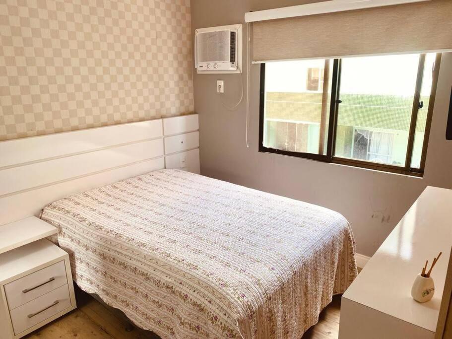 Linda Cobertura duplex na rua 261, excelente localização