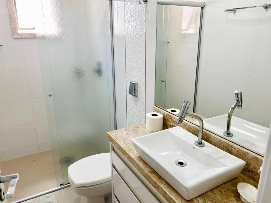 Linda Cobertura duplex na rua 261, excelente localização