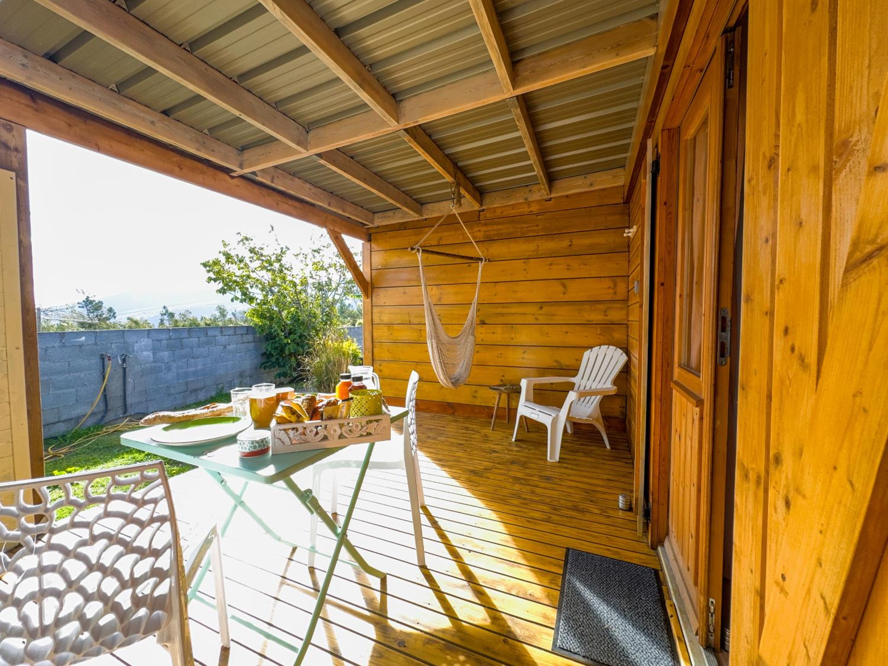 Évasion Nature Lodge - Nature & Sérénité - WiFi Netflix - Proche du Volcan - Cosy - Parking Gratuit