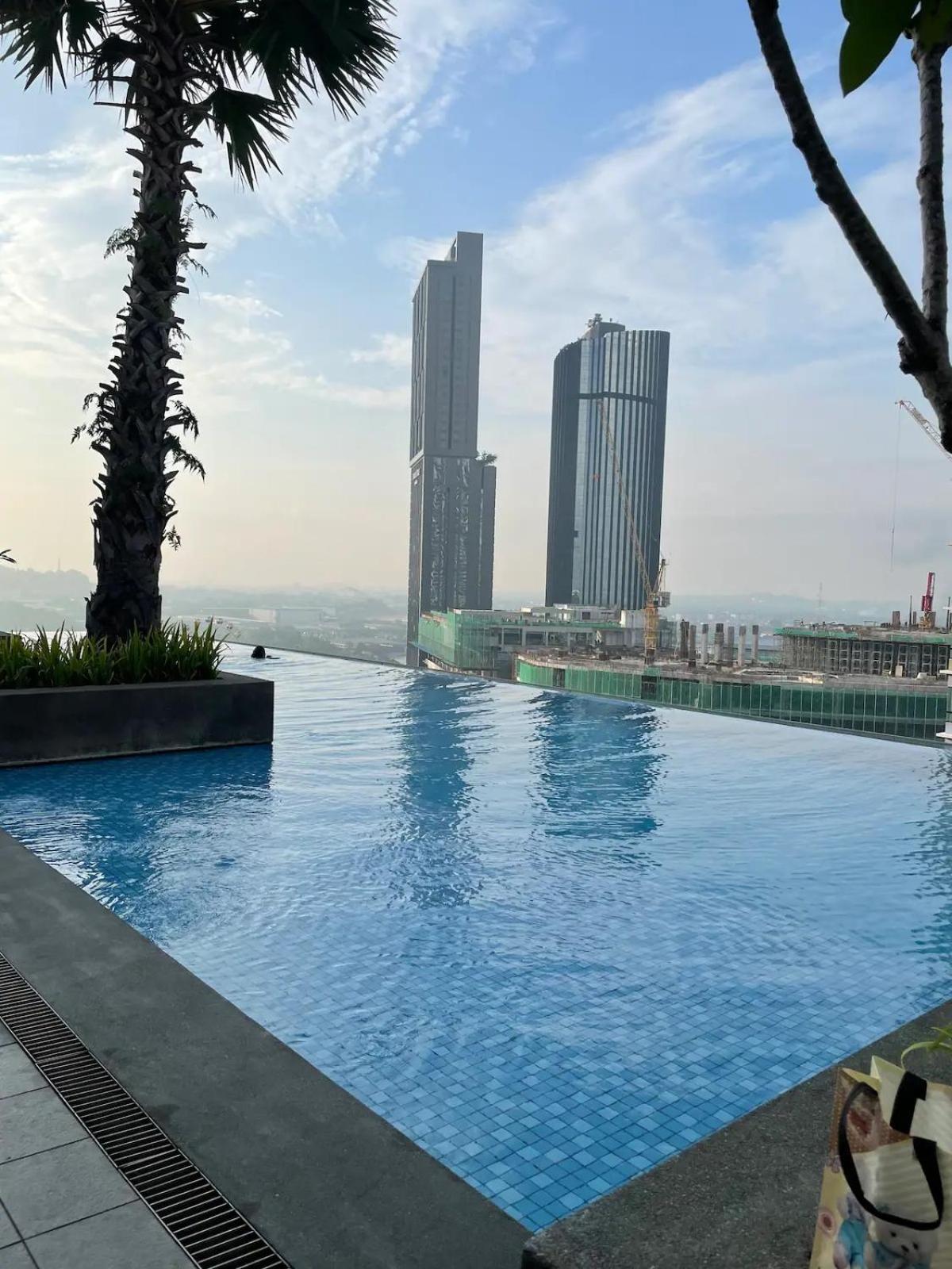 Aurora Staycation I-City Shah Alam view 4
