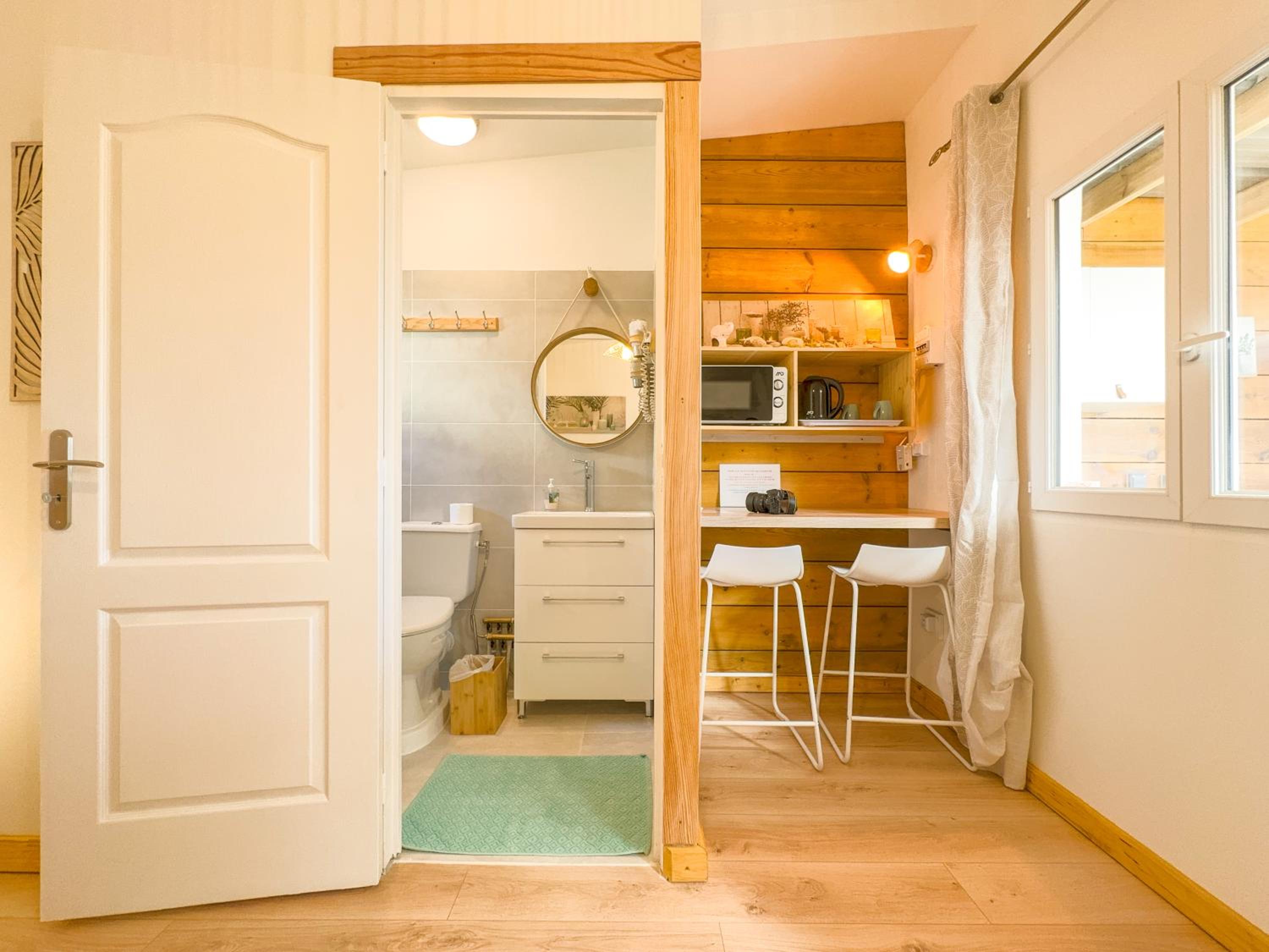 Évasion Nature Lodge - Nature & Sérénité - WiFi Netflix - Proche du Volcan - Cosy - Parking Gratuit