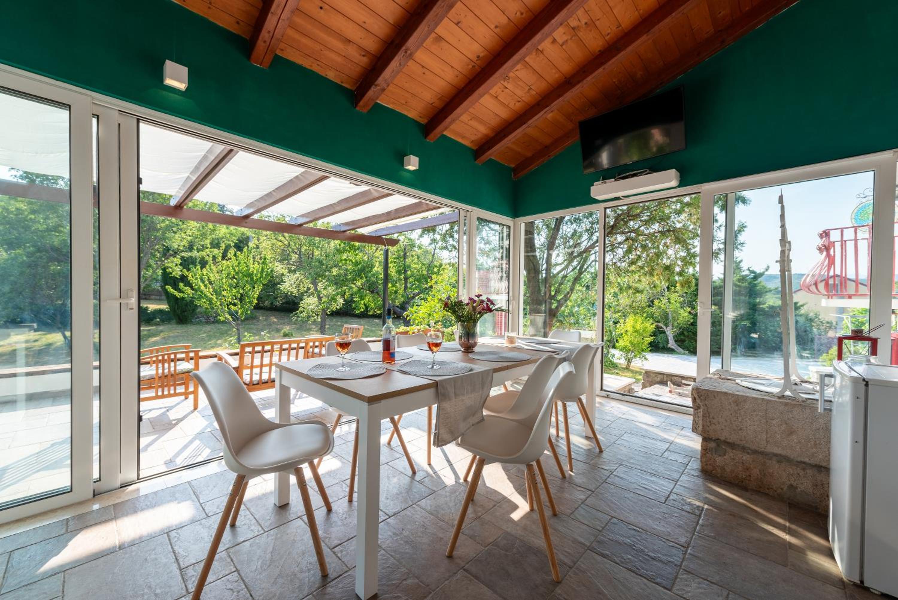 Garden Villa Hreljin