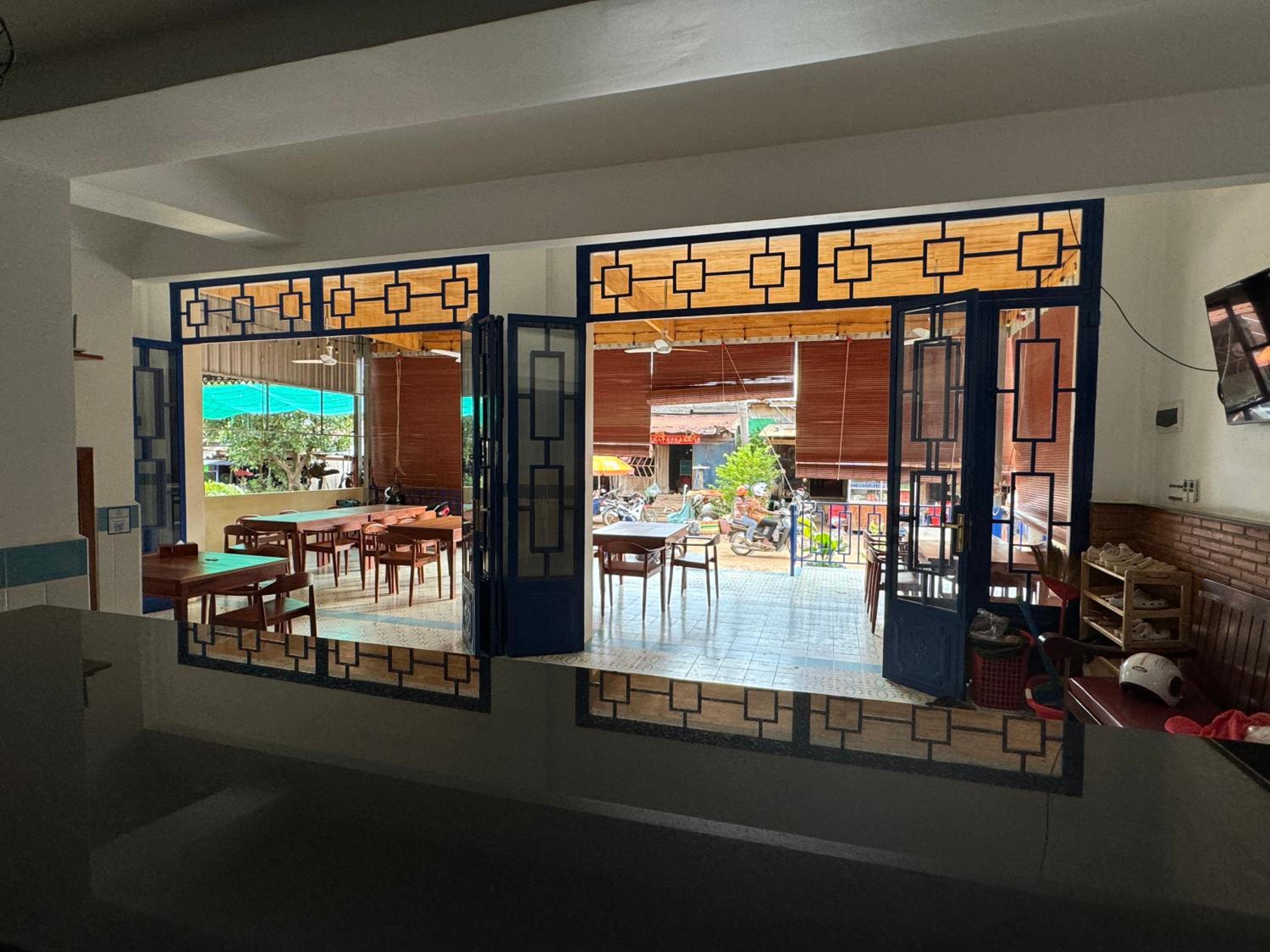 Dary's Village Guesthouse & Restaurant