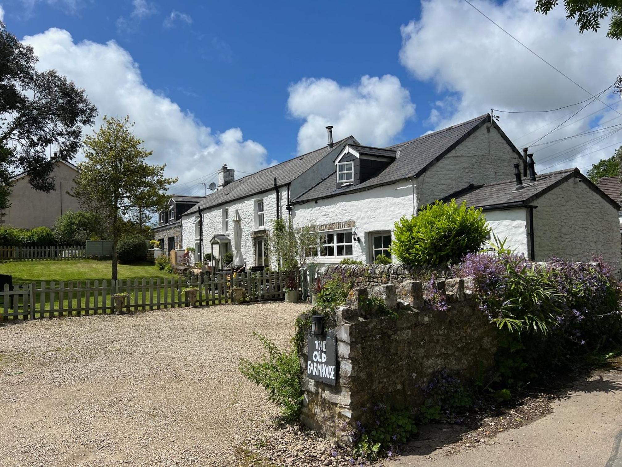 The Old Farmhouse view 4