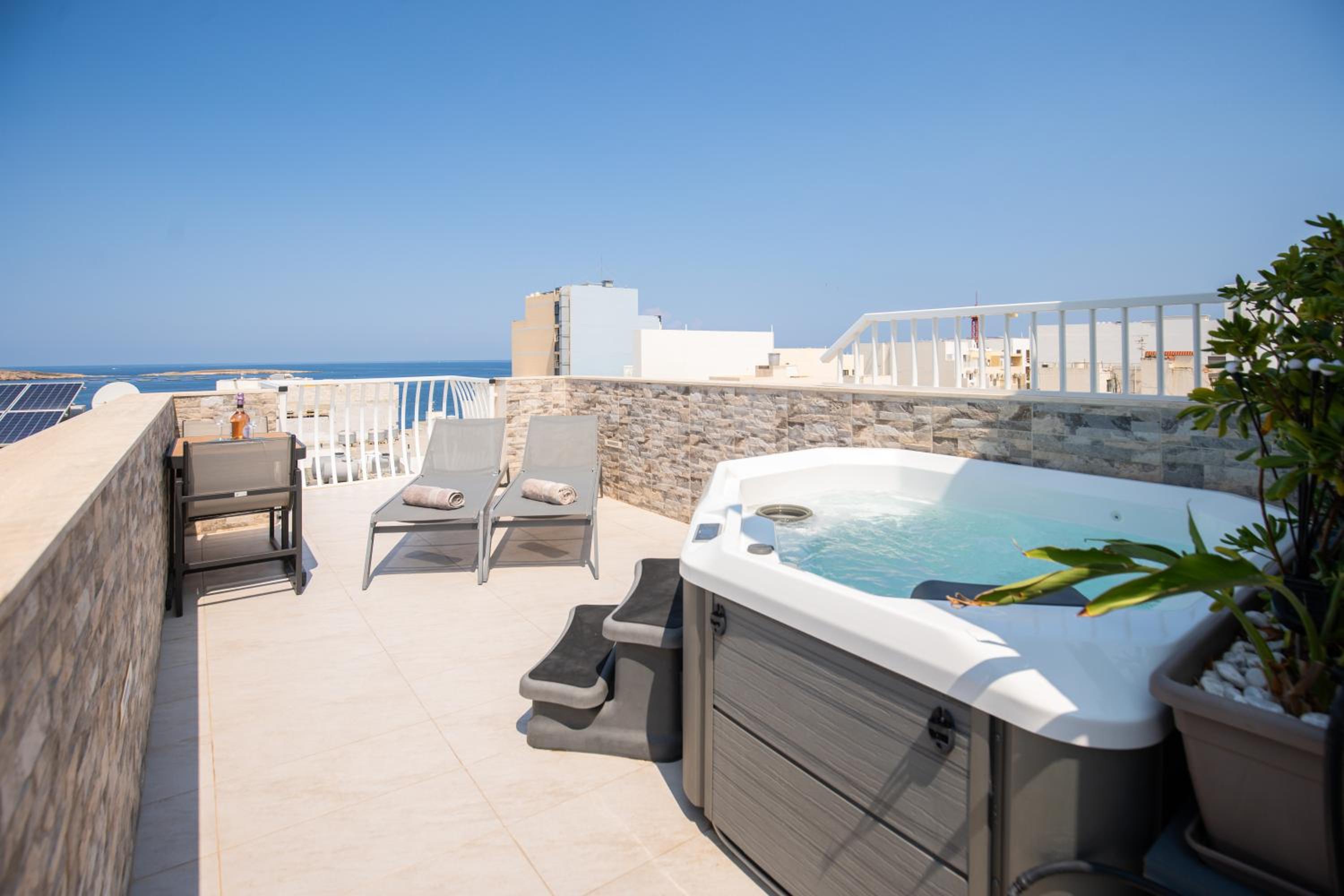 Seaview Portside Penthouse SUPERIOR photo 5