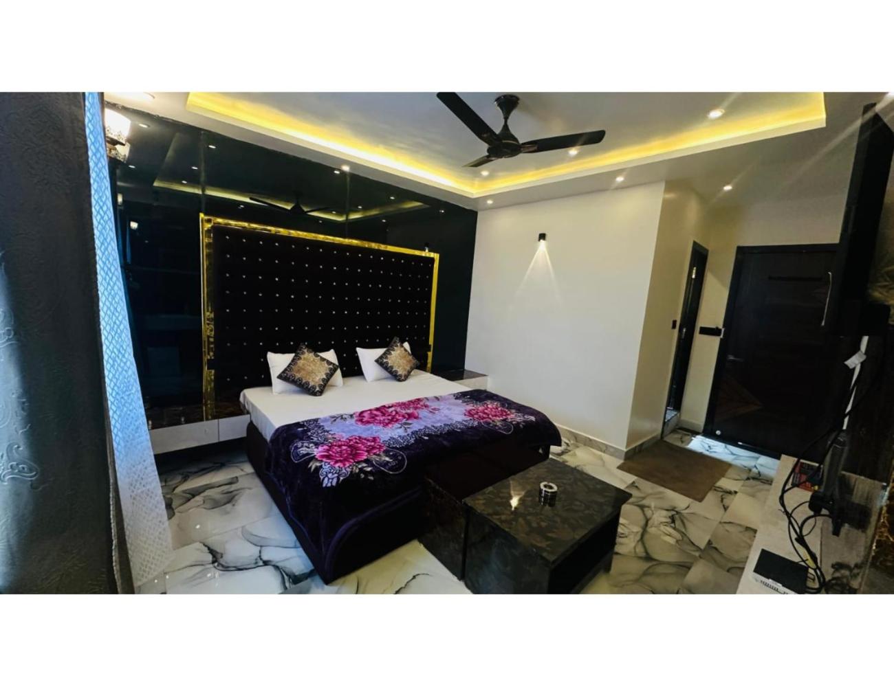 Hotel Taj Akash, Baidyanath Dham, Deoghar view 2