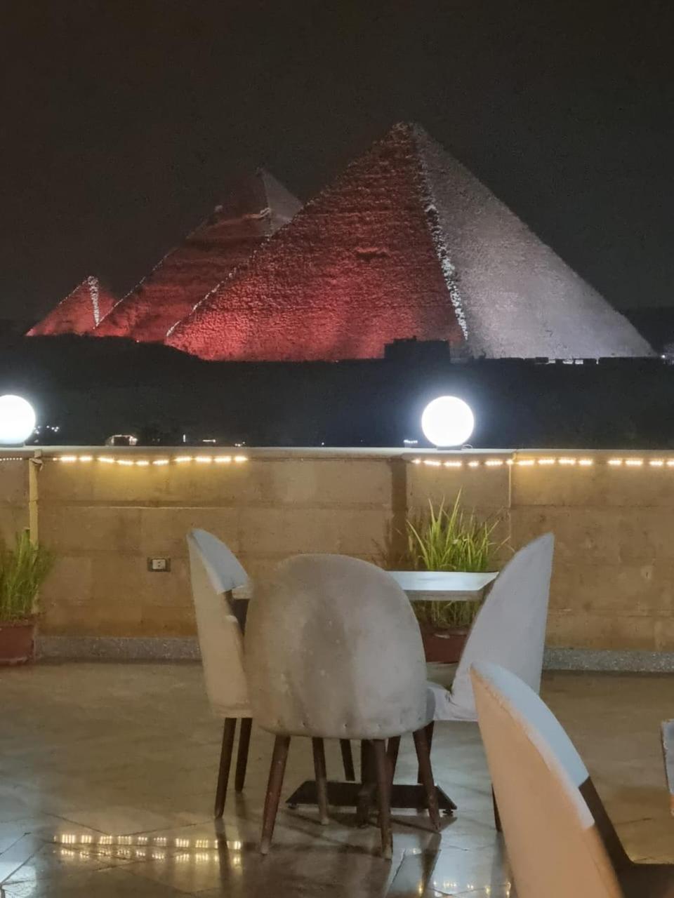 Gardenia Pyramids View Inn