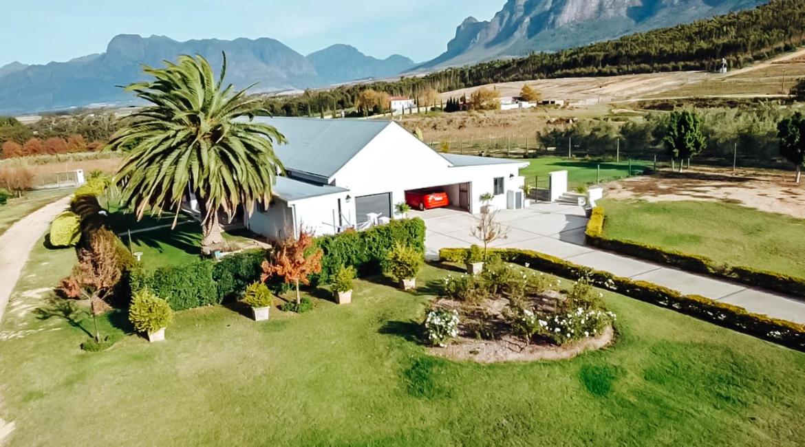 LEO Sky Farm, Franschhoek- 8 Modern Farm Cottages view 5