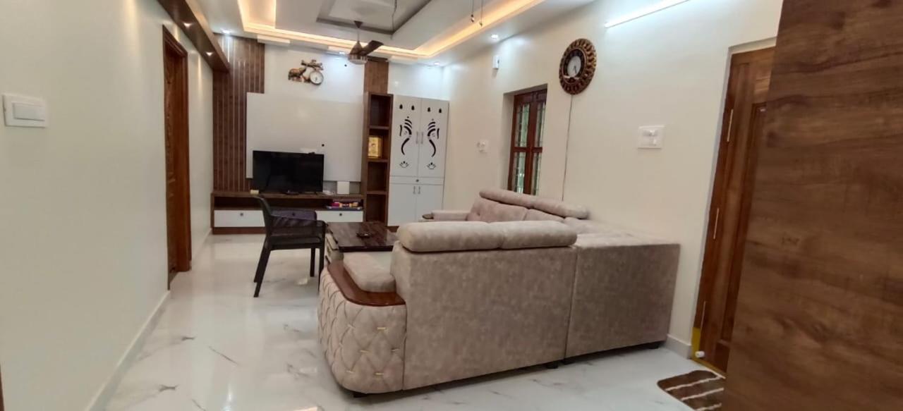 Snehalatha Homestay