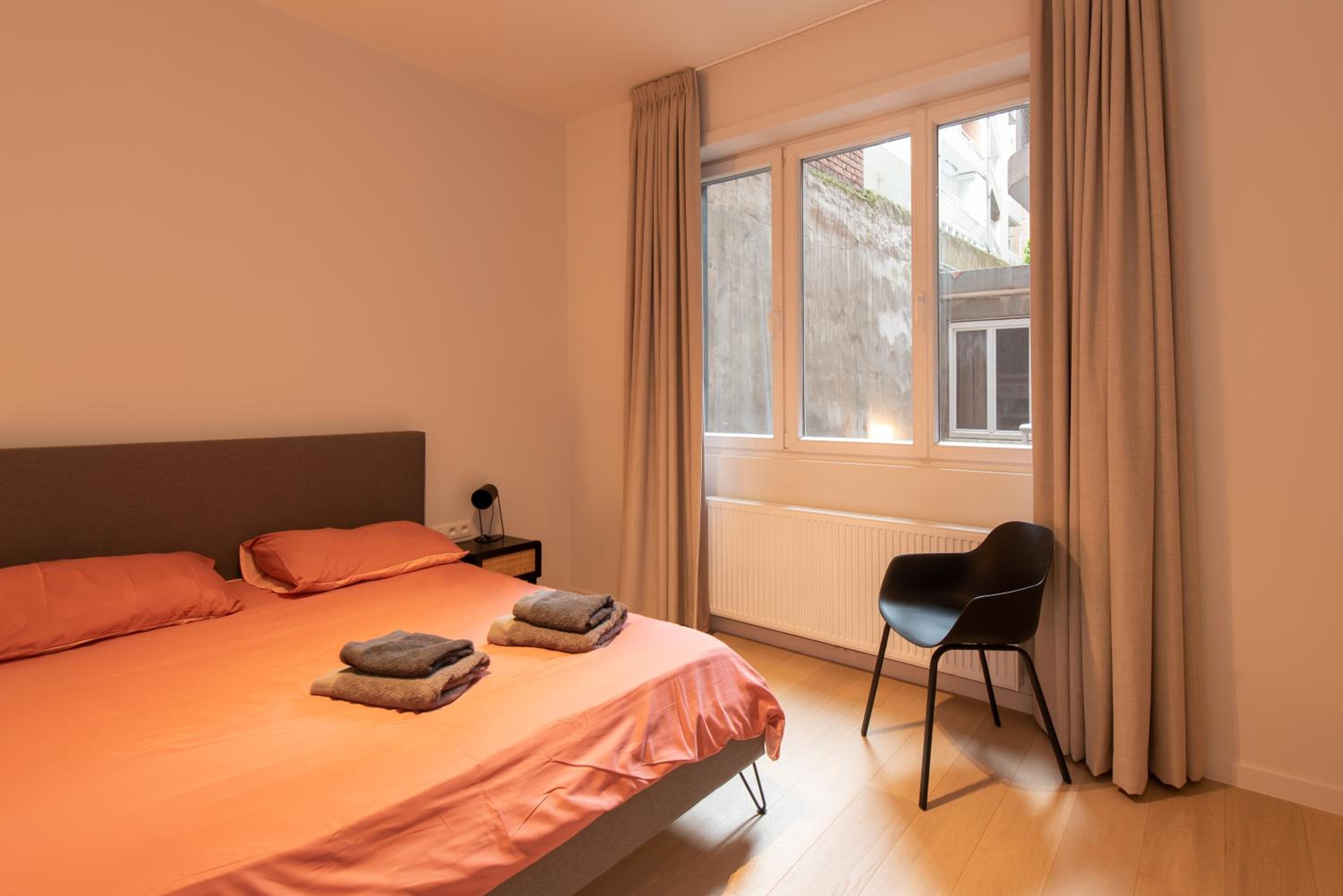 Deluxe 3 bedrooms apartment with Casino view at the beach and free parking