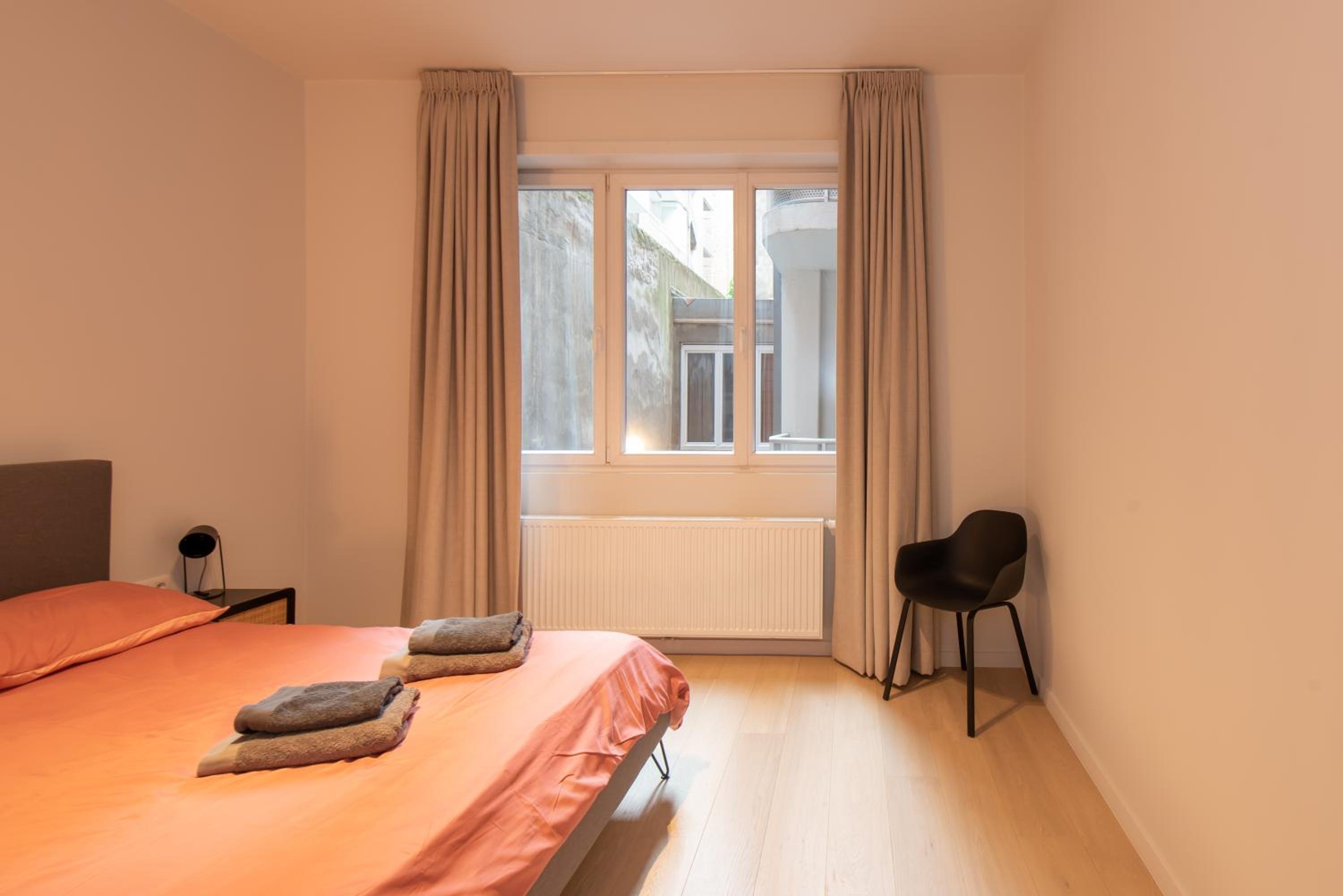 Deluxe 3 bedrooms apartment with Casino view at the beach and free parking