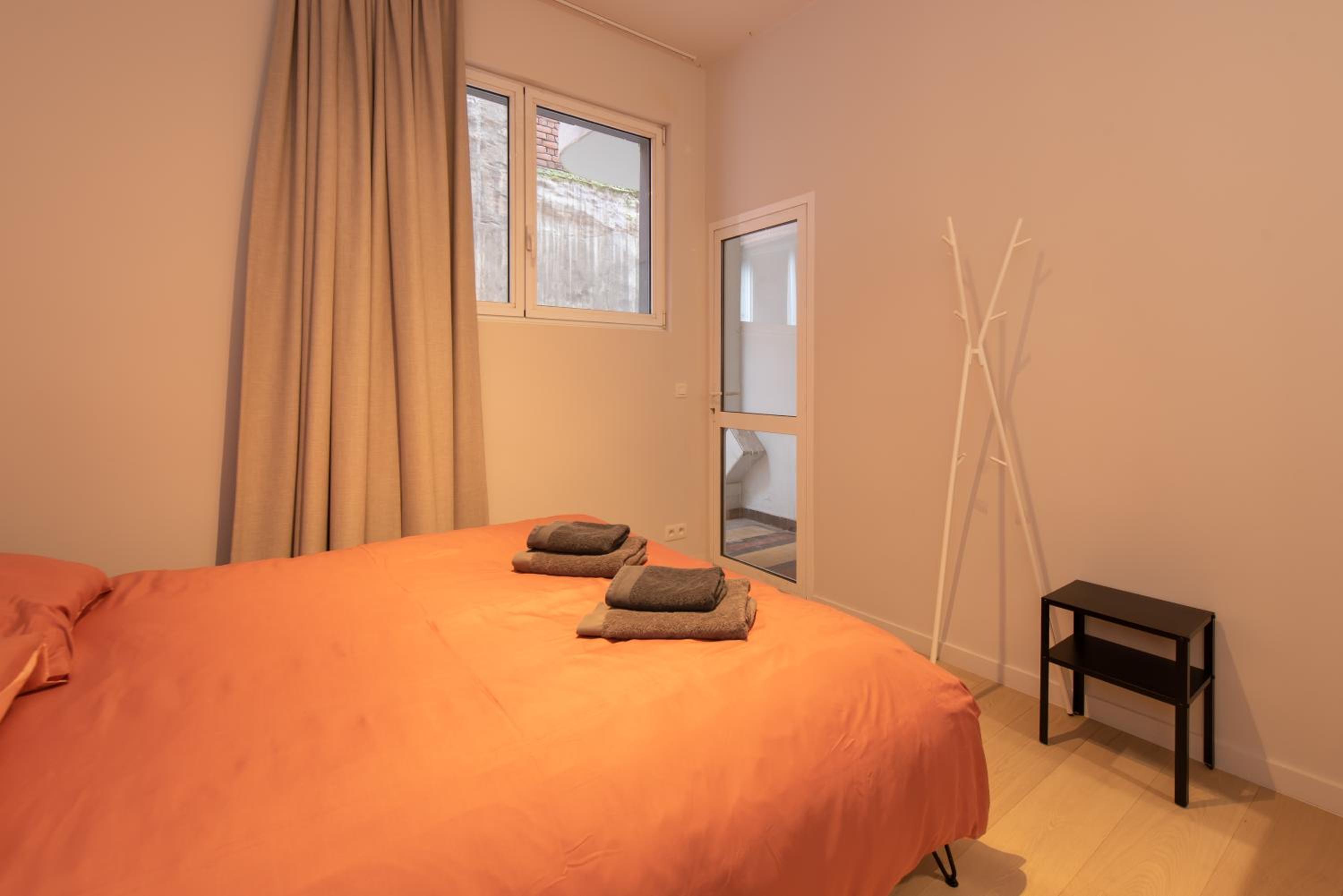 Deluxe 3 bedrooms apartment with Casino view at the beach and free parking