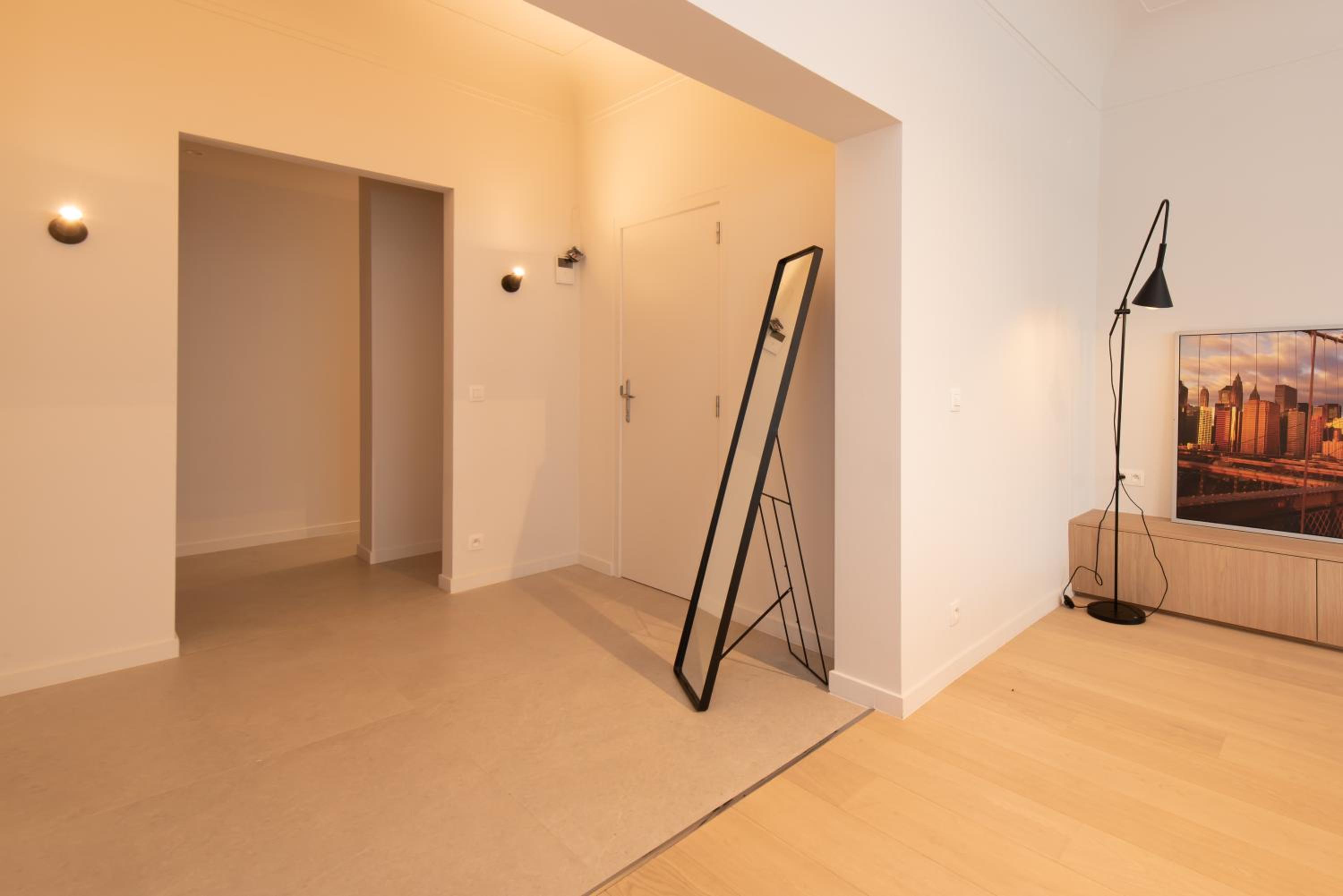 Deluxe 3 bedrooms apartment with Casino view at the beach and free parking