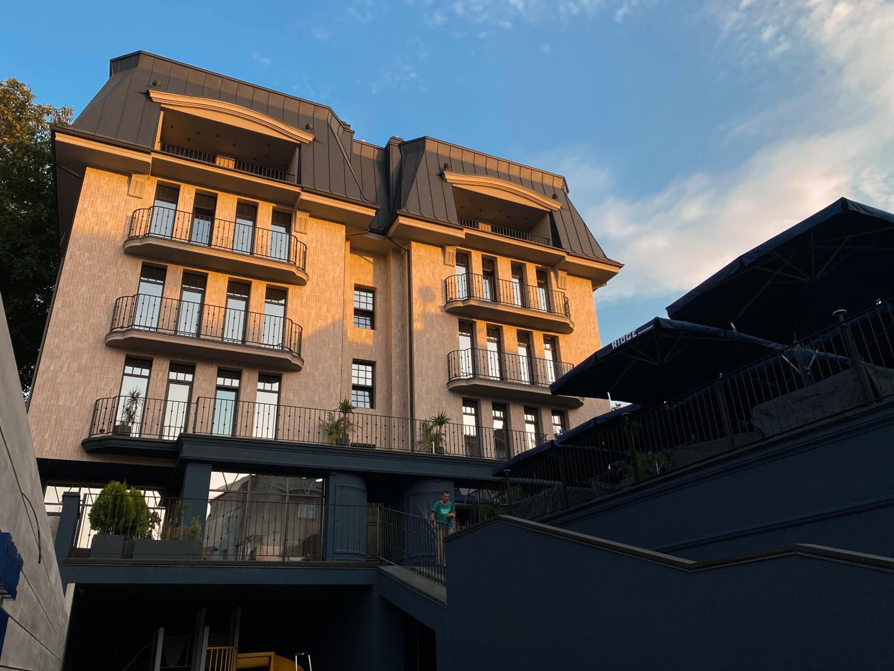 Ridge Apartments