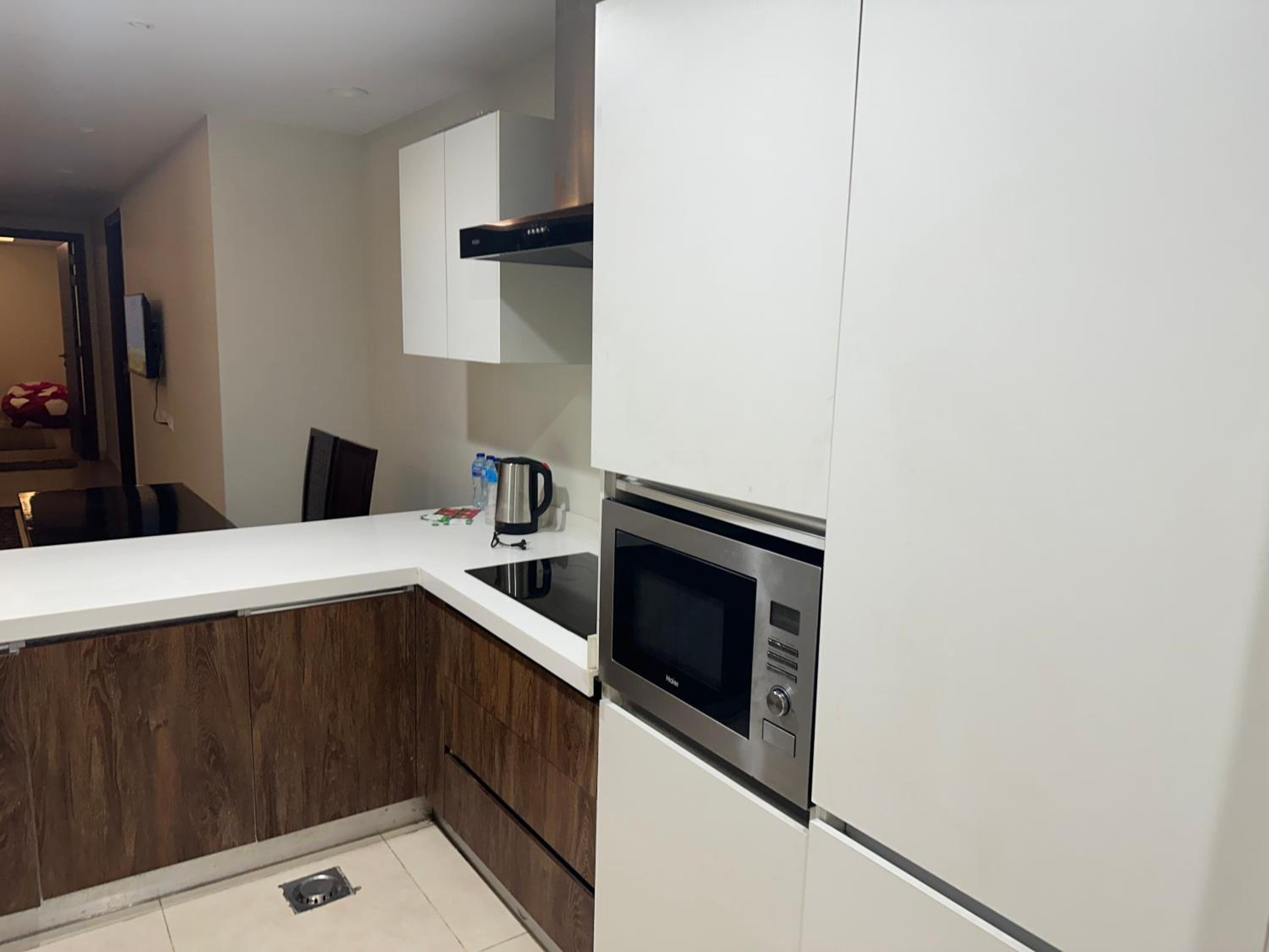GoldCrest Two Bed Luxury Apartment Dha Lahore view 5
