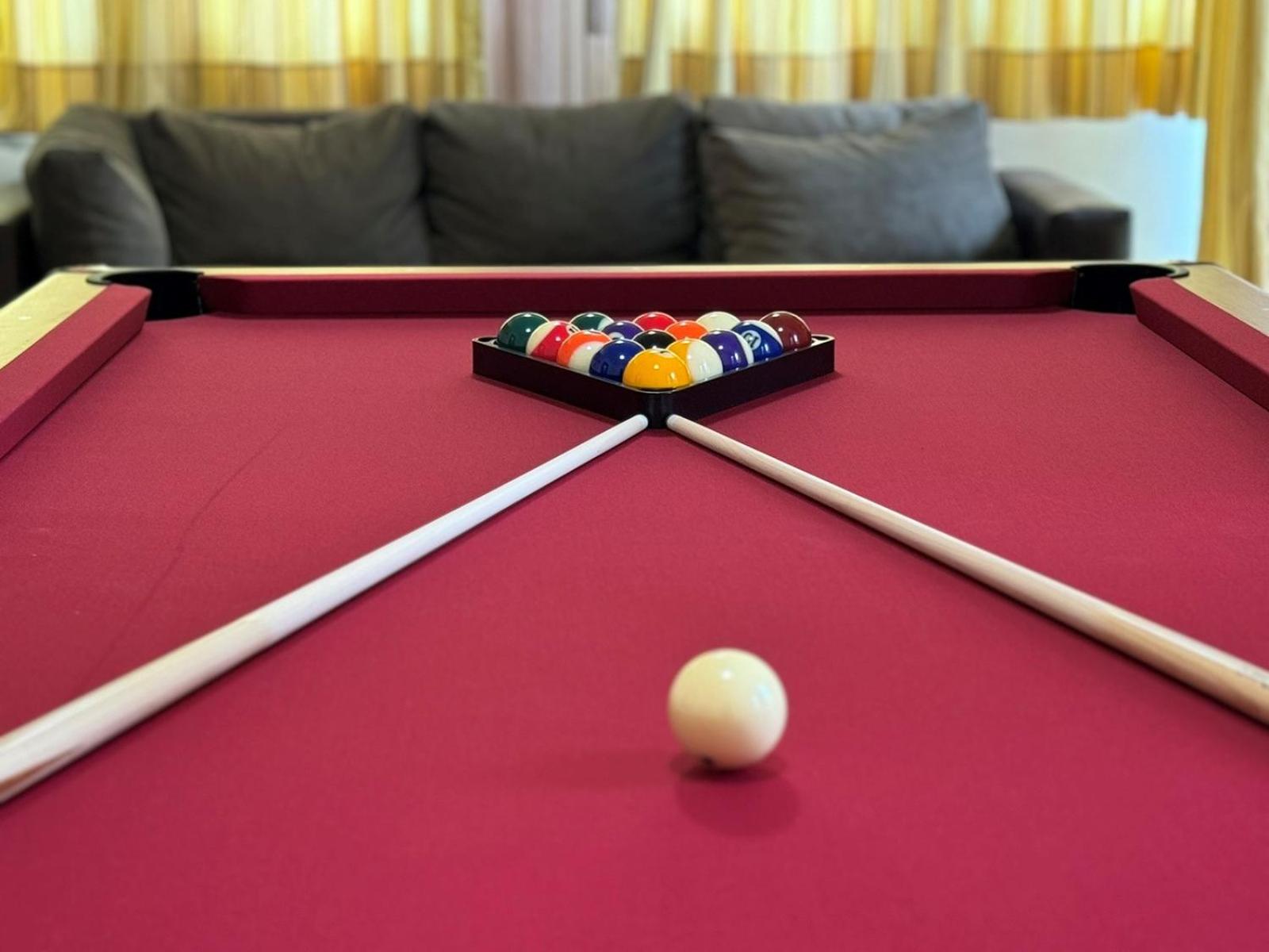 Villa Rila Borovets with Hot Pool, Jacuzzi & Sauna by BookVillaBG
