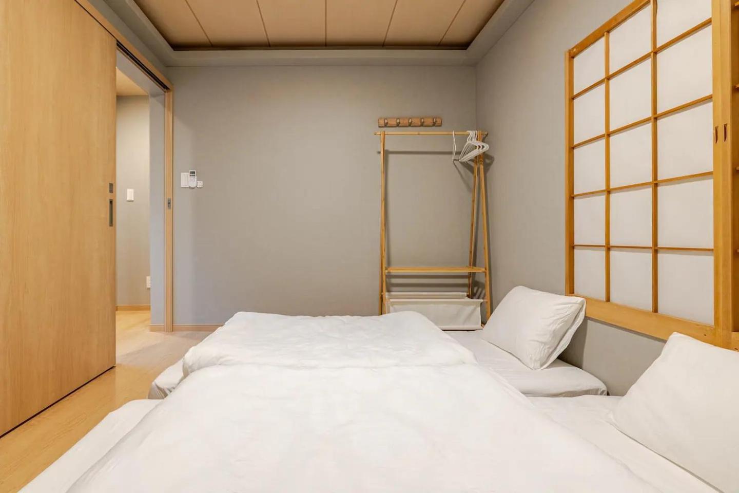 新宿6 Home
