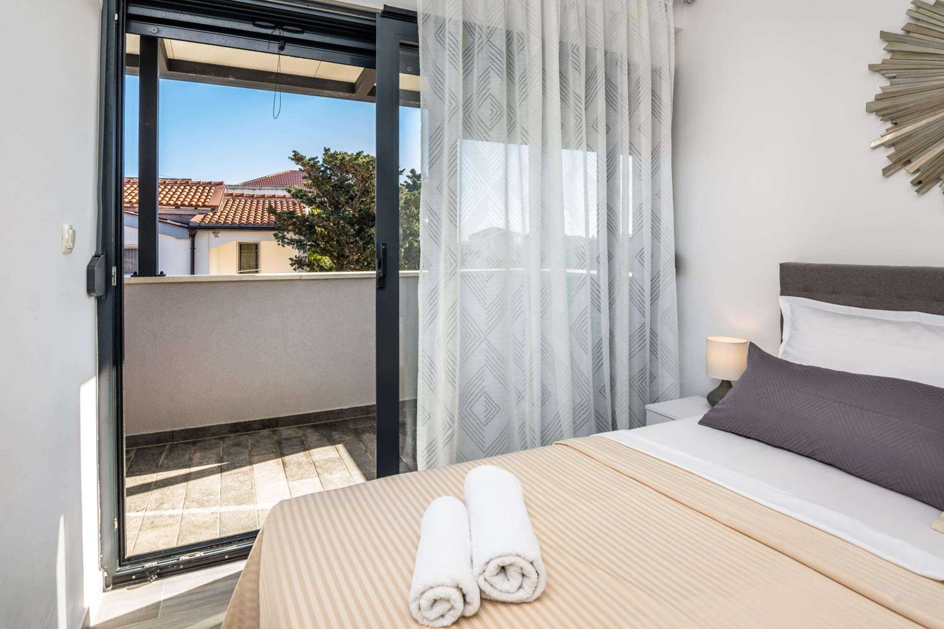 Ferienhaus Genster - Holiday Home Mirna Vir Kroatien