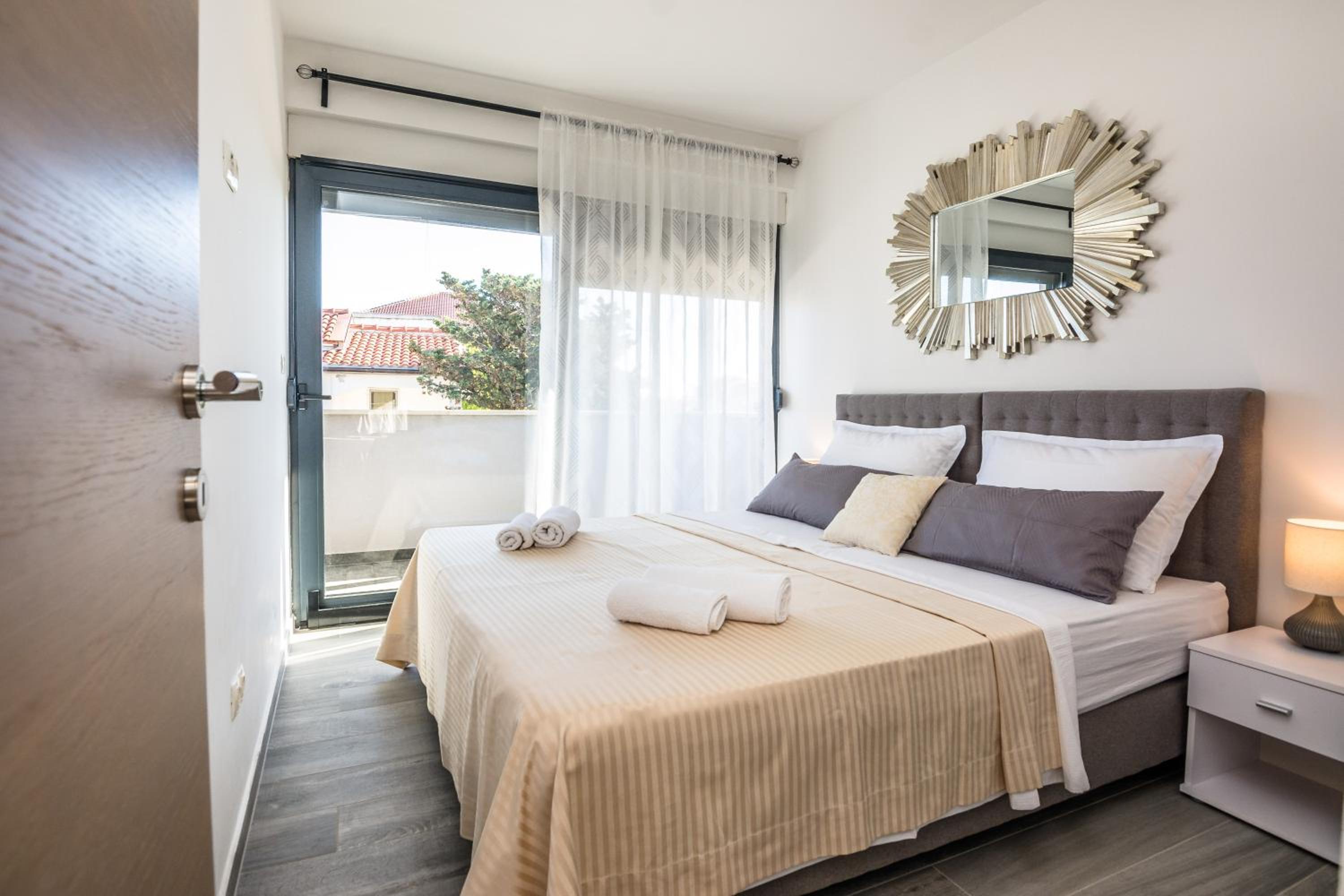 Ferienhaus Genster - Holiday Home Mirna Vir Kroatien