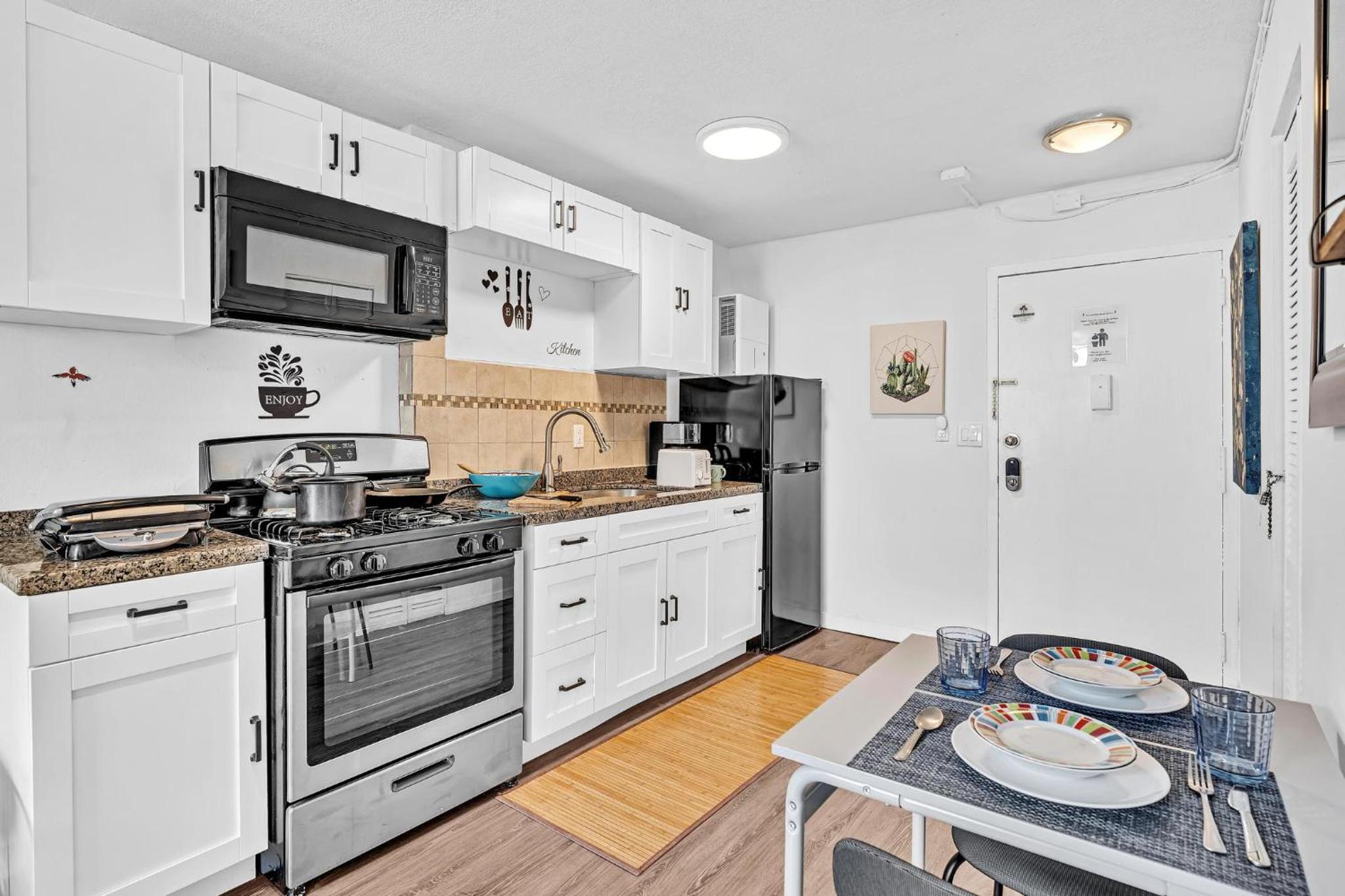 1 bedroom in the BEST location in South Beach !
