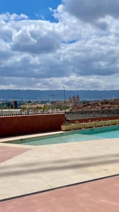 Piscina Chic con gran Terraza