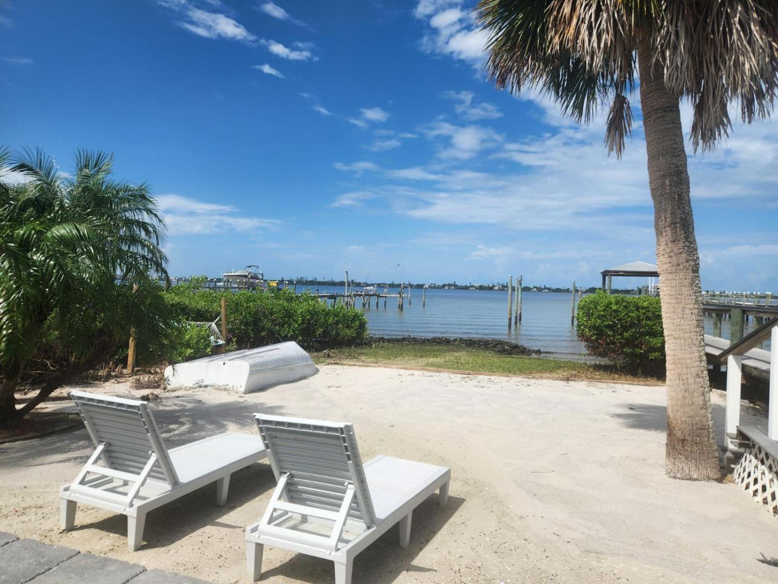 Paradise Cove on Lemon Bay