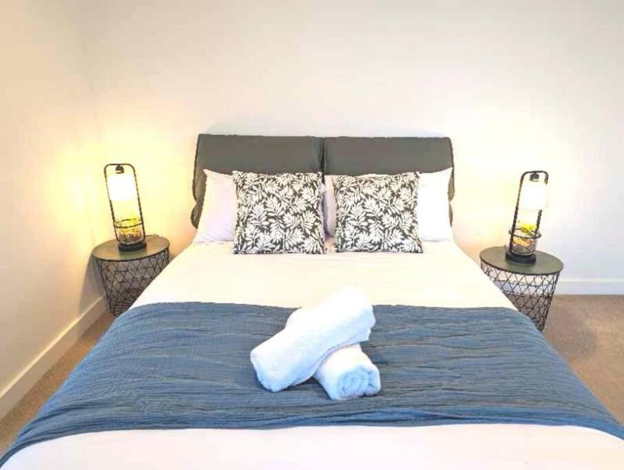 Lakeview Luxury 3Bedrooms Apt Wolli Creek close to Airport CBD