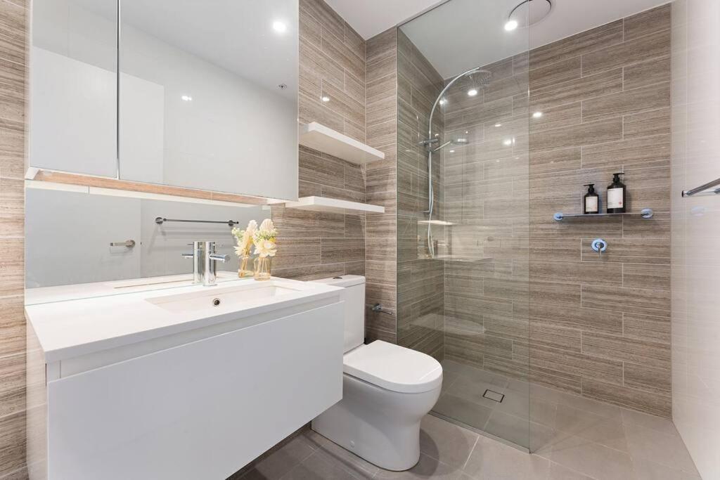 Lakeview Luxury 3Bedrooms Apt Wolli Creek close to Airport CBD