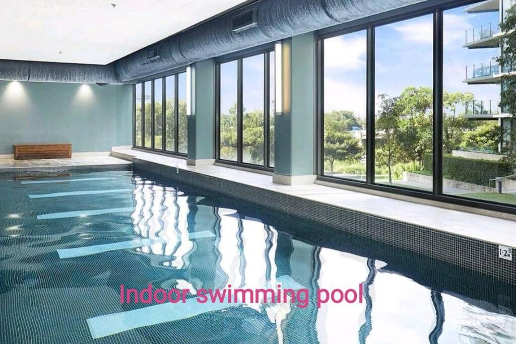 Lakeview Luxury 3Bedrooms Apt Wolli Creek close to Airport CBD