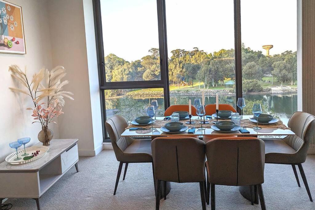 Lakeview Luxury 3Bedrooms Apt Wolli Creek close to Airport CBD